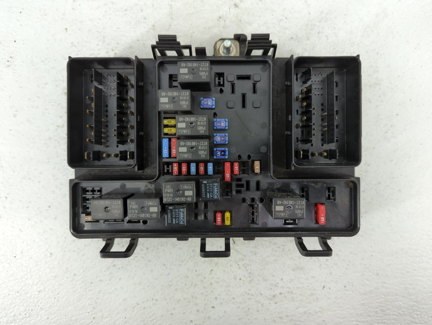 2017-2020 Ford Fusion Fusebox Fuse Box Panel Relay Module P/N:HG9T14D068AD-01 Fits Fits 2017 2018 2019 2020 OEM Used Auto Pa