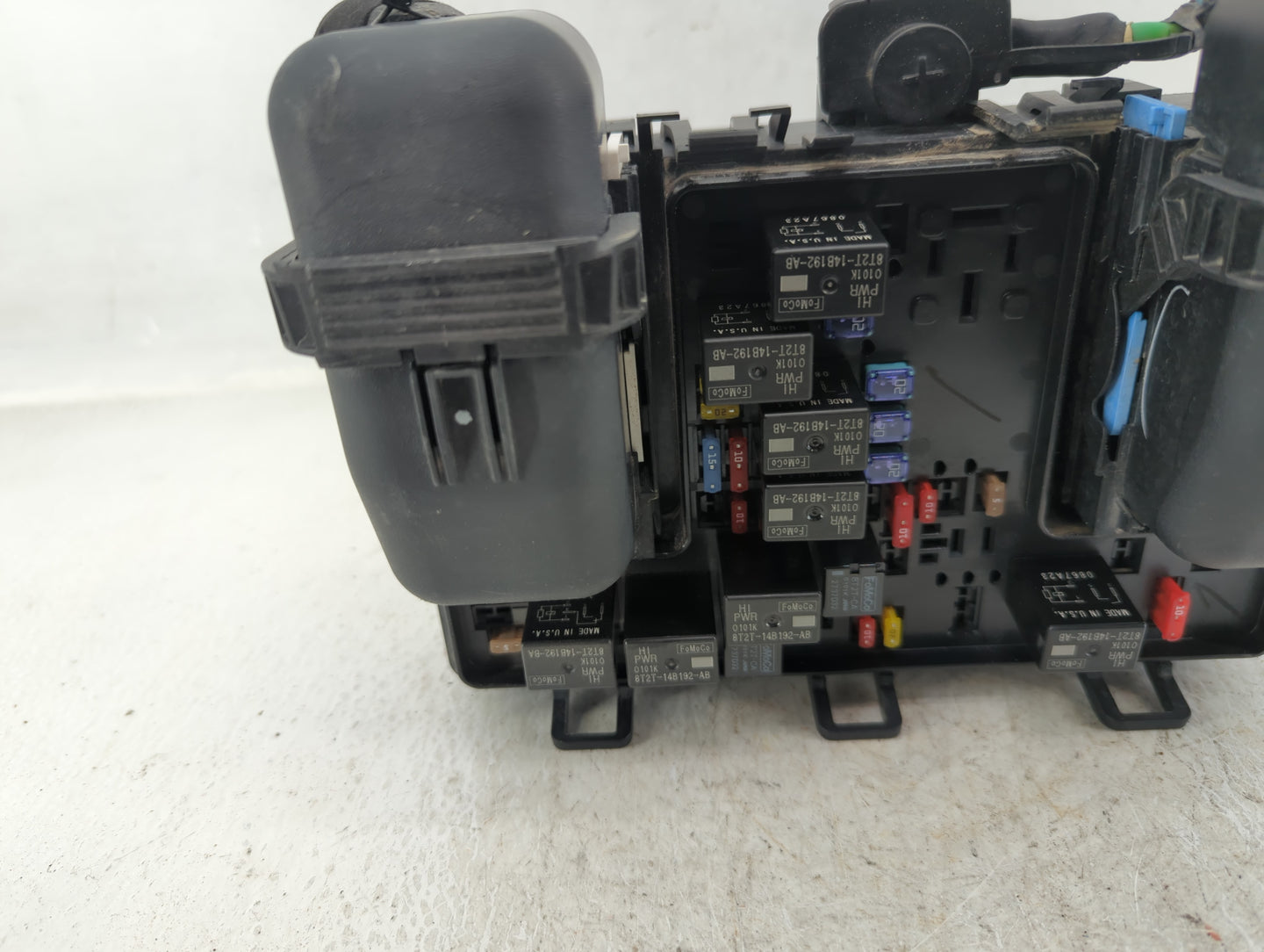 2017-2020 Ford Fusion Fusebox Fuse Box Panel Relay Module P/N:139T14D068AD-01 Fits Fits 2017 2018 2019 2020 OEM Used Auto Pa