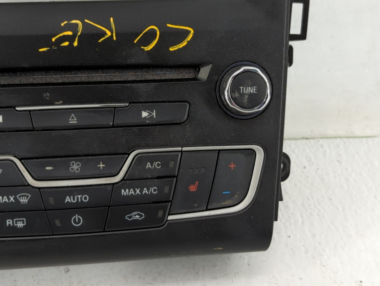 2017-2020 Ford Fusion Am Fm Cd Player Radio Receiver - Oemusedautoparts1.com