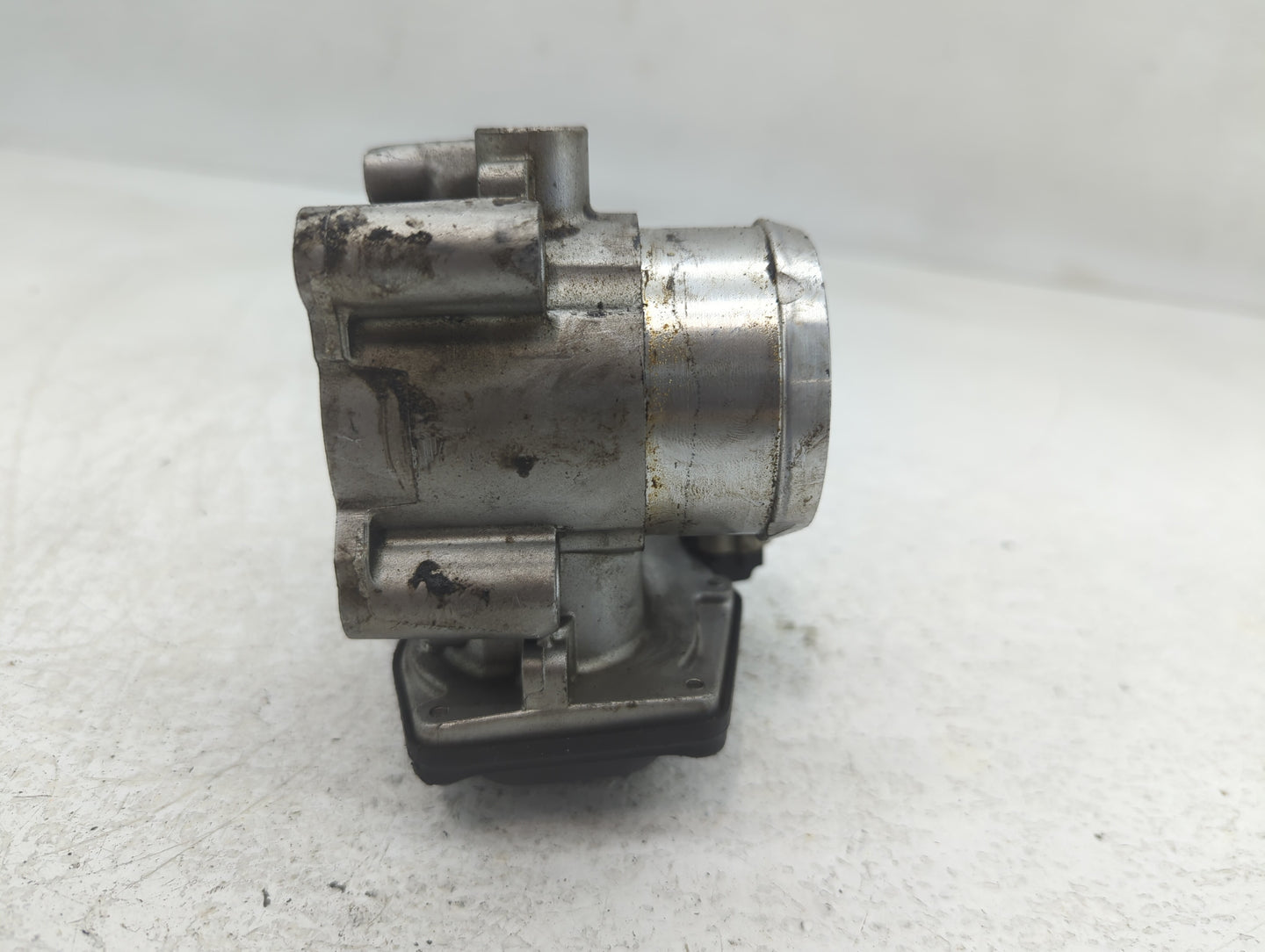 2014-2020 Ford Fusion Throttle Body P/N:B16 196 4380 DS7G-9F991-BB Fits Fits 2014 2015 2016 2017 2018 2019 2020 OEM Used Aut