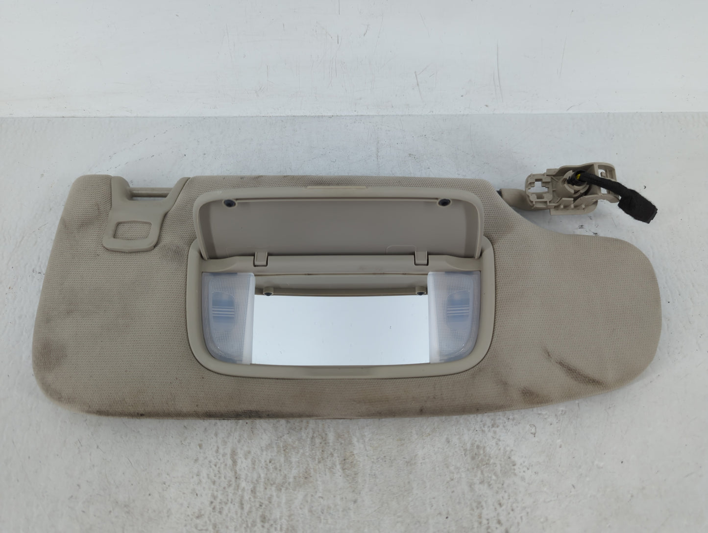 2017-2020 Ford Fusion Sun Visor Shade Replacement Passenger Right Mirror Fits Fits 2017 2018 2019 2020 OEM Used Auto Parts -