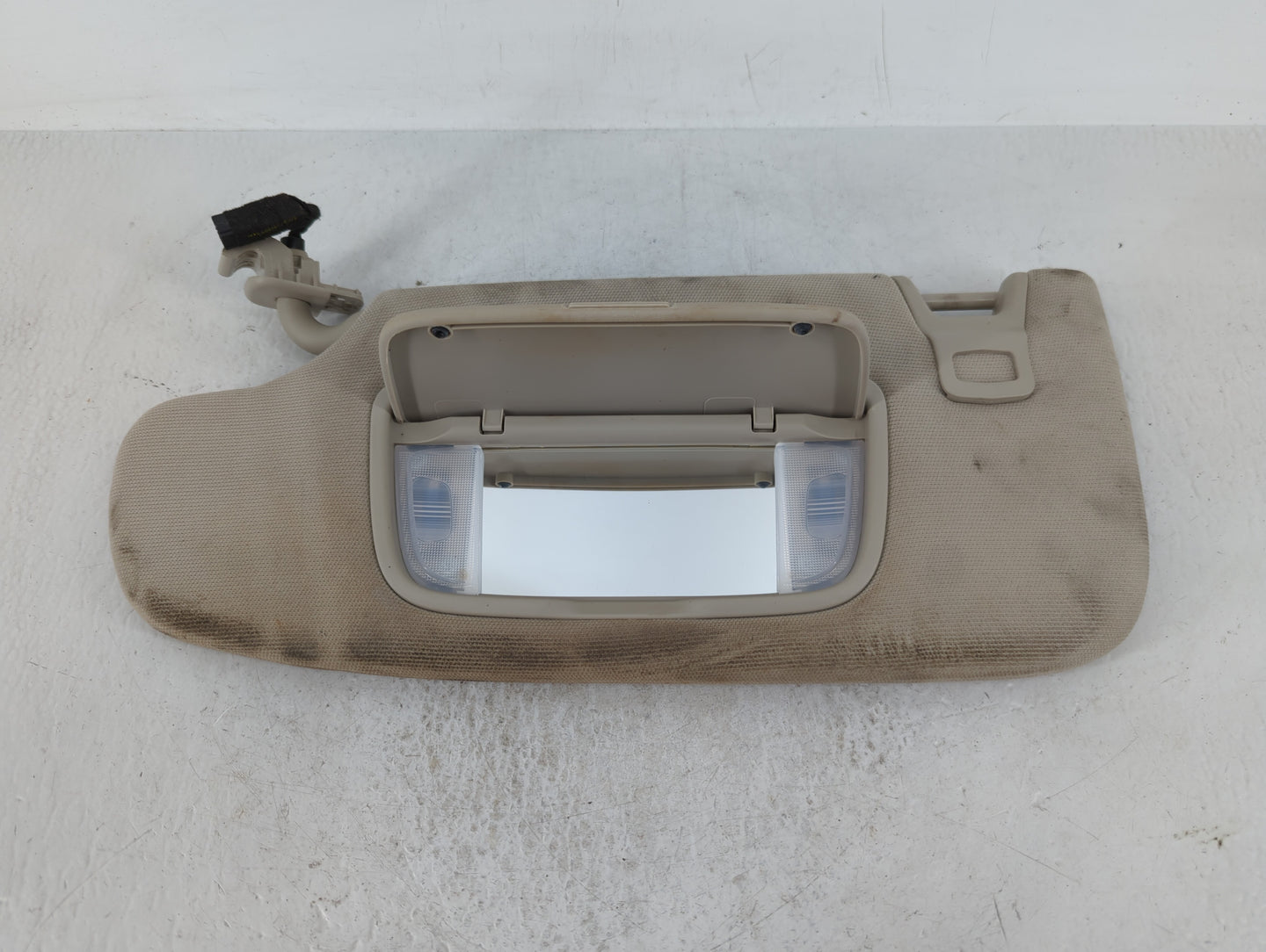 2017-2020 Ford Fusion Sun Visor Shade Replacement Driver Left Mirror Fits Fits 2017 2018 2019 2020 OEM Used Auto Parts - Oem