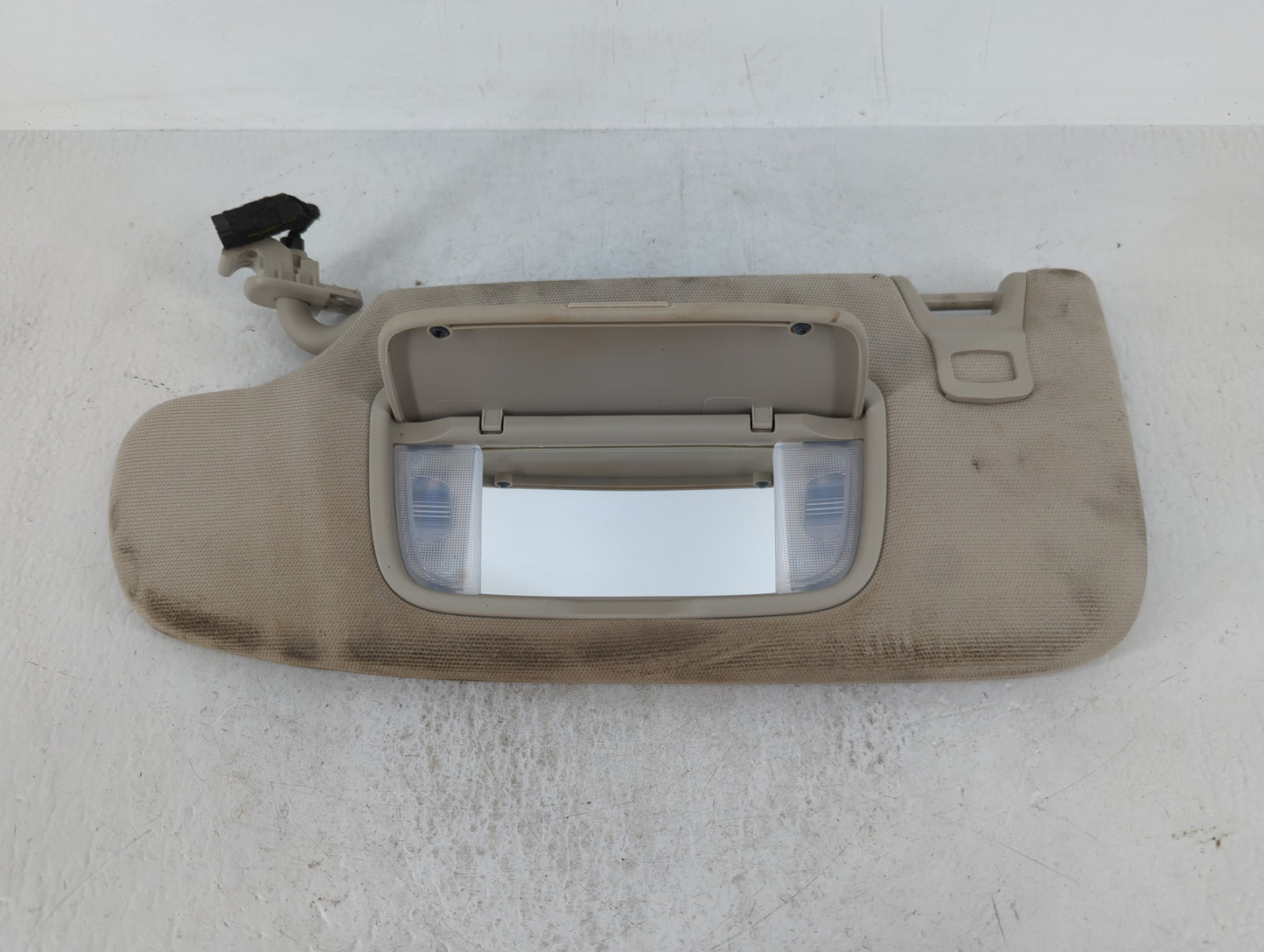 2017-2020 Ford Fusion Sun Visor Shade Replacement Driver Left Mirror Fits Fits 2017 2018 2019 2020 OEM Used Auto Parts - Oem