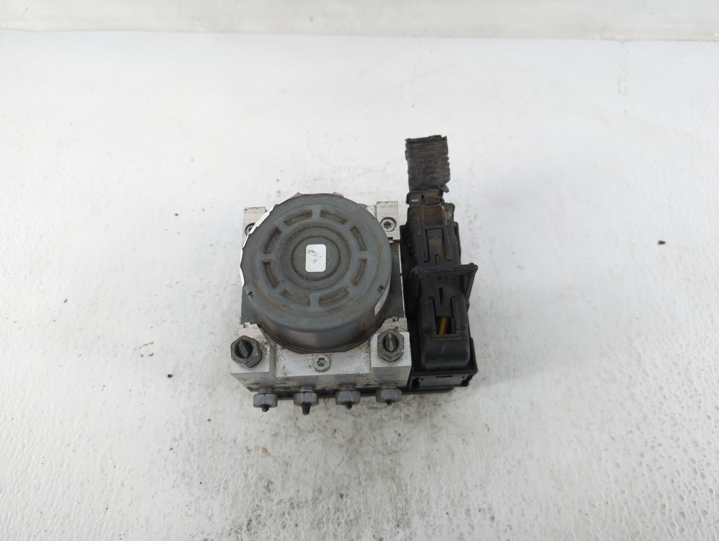 2017-2018 Ford Fusion ABS Pump Control Module Replacement P/N:HG9C-2B373-AG Fits Fits 2017 2018 OEM Used Auto Parts - Oemuse