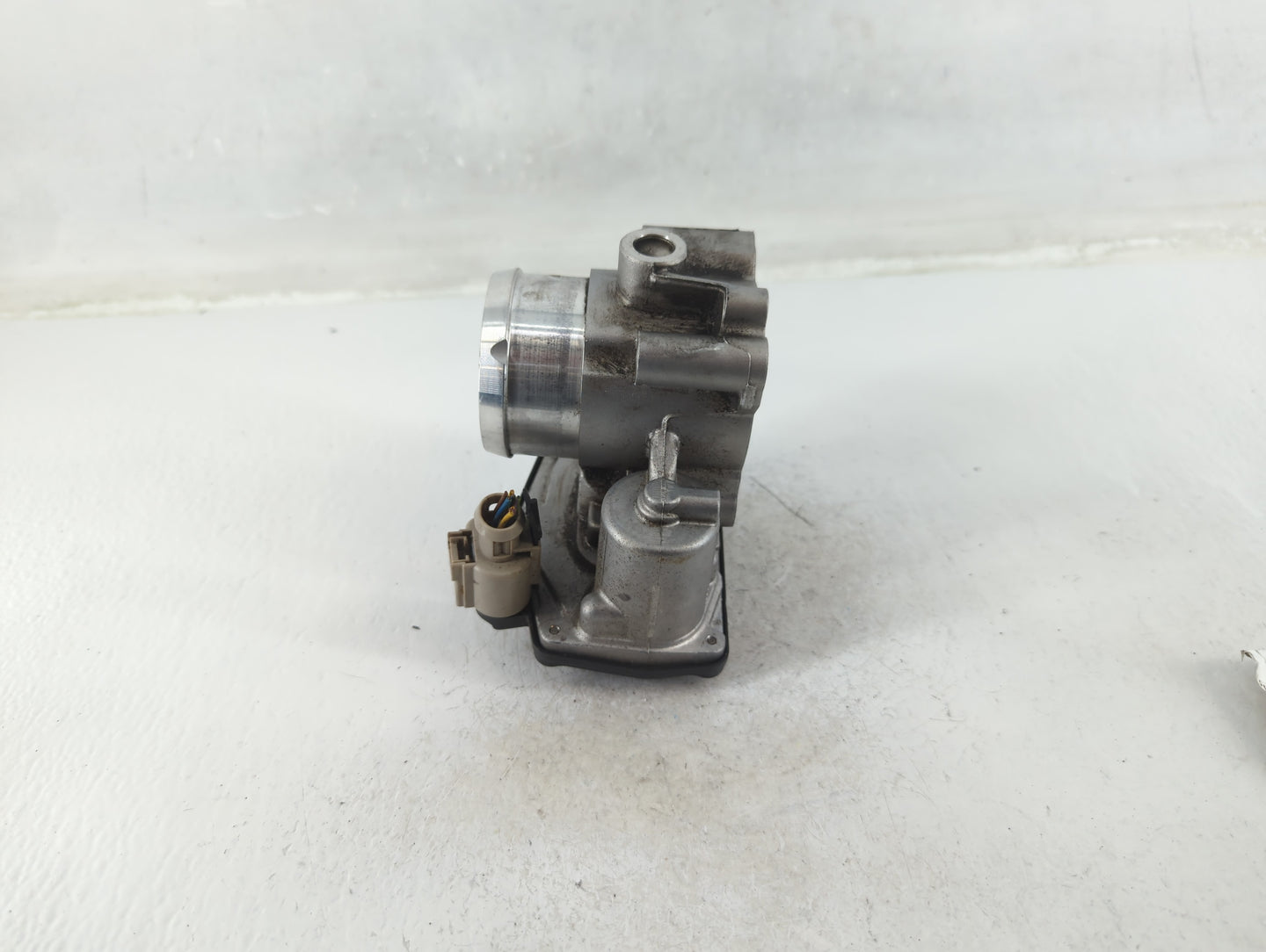 2014-2020 Ford Fusion Throttle Body P/N:B16 263 4450 DS7G-9F991-BB Fits Fits 2014 2015 2016 2017 2018 2019 2020 OEM Used Aut