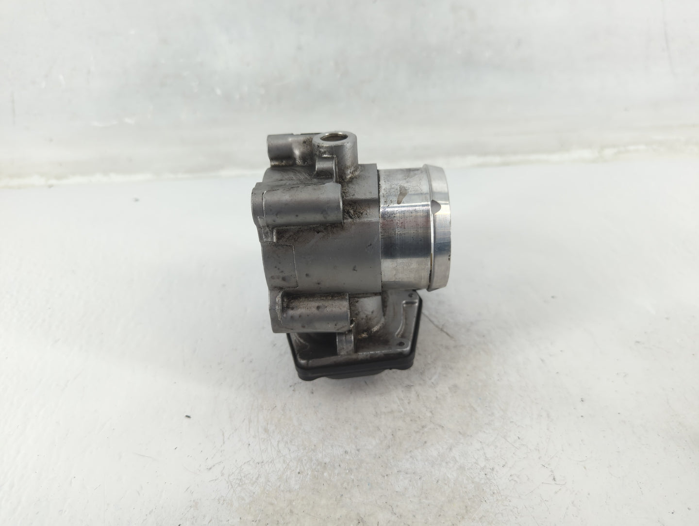 2014-2020 Ford Fusion Throttle Body P/N:B16 263 4450 DS7G-9F991-BB Fits Fits 2014 2015 2016 2017 2018 2019 2020 OEM Used Aut