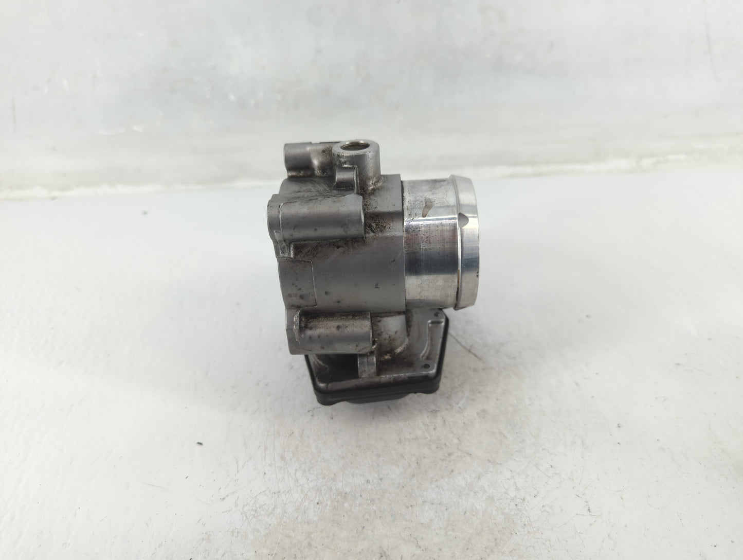 2014-2020 Ford Fusion Throttle Body P/N:B16 263 4450 DS7G-9F991-BB Fits Fits 2014 2015 2016 2017 2018 2019 2020 OEM Used Aut