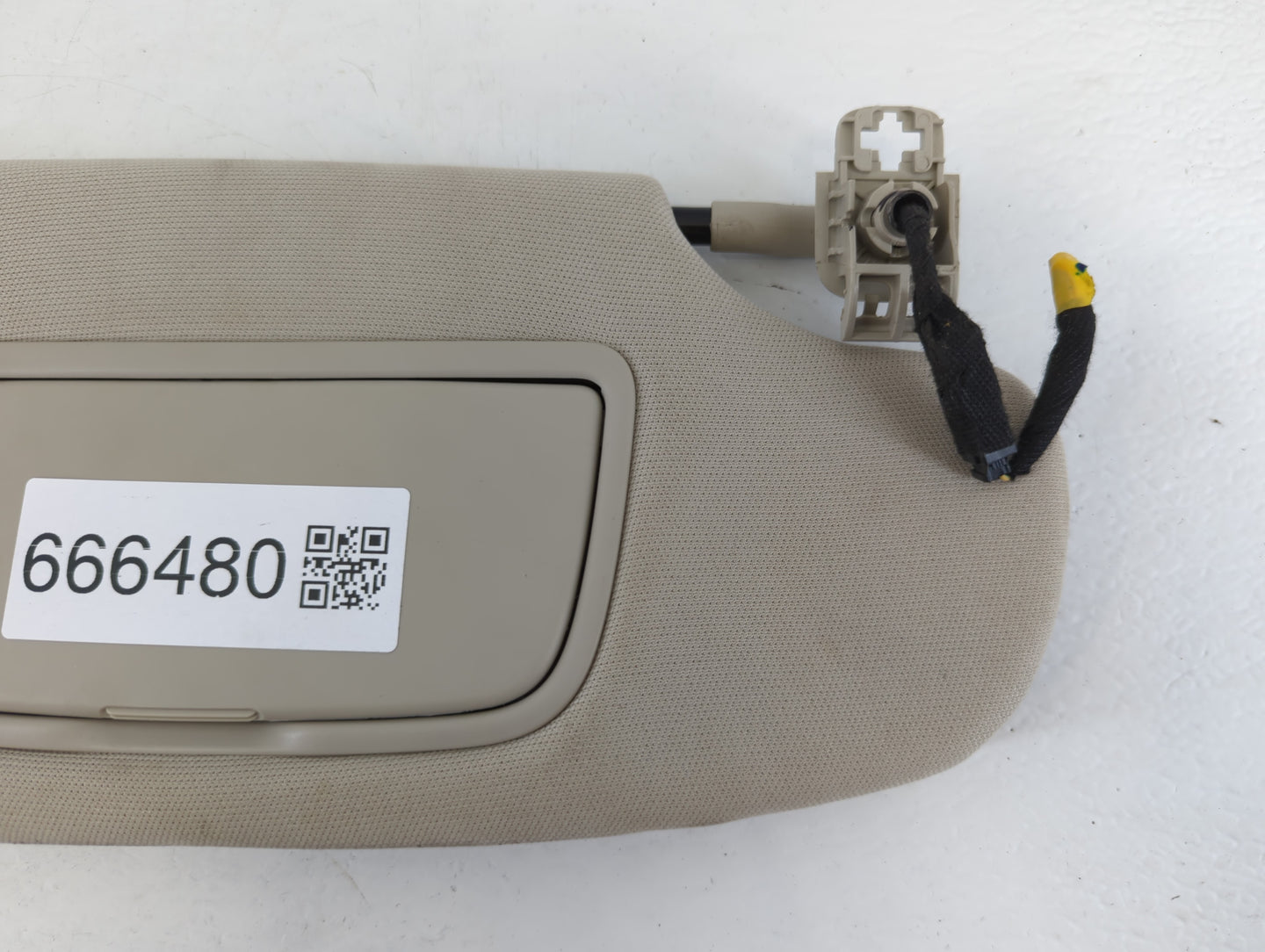 2017-2020 Ford Fusion Sun Visor Shade Replacement Passenger Right Mirror Fits Fits 2017 2018 2019 2020 OEM Used Auto Parts -