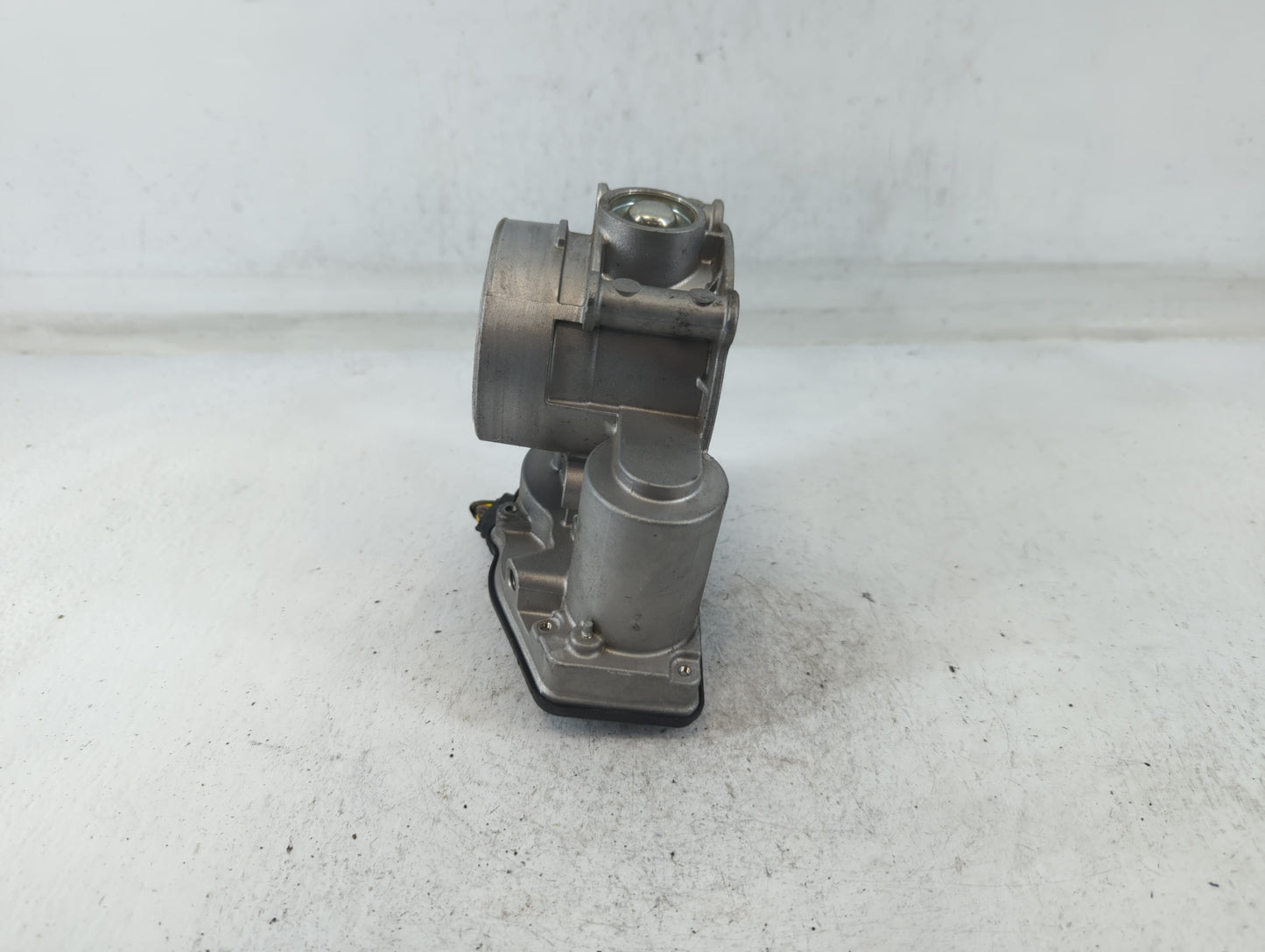 2013-2020 Ford Fusion Throttle Body P/N:DS7E-9F991-AJ Fits Fits 2013 2014 2015 2016 2017 2018 2019 2020 2021 2022 OEM Used A
