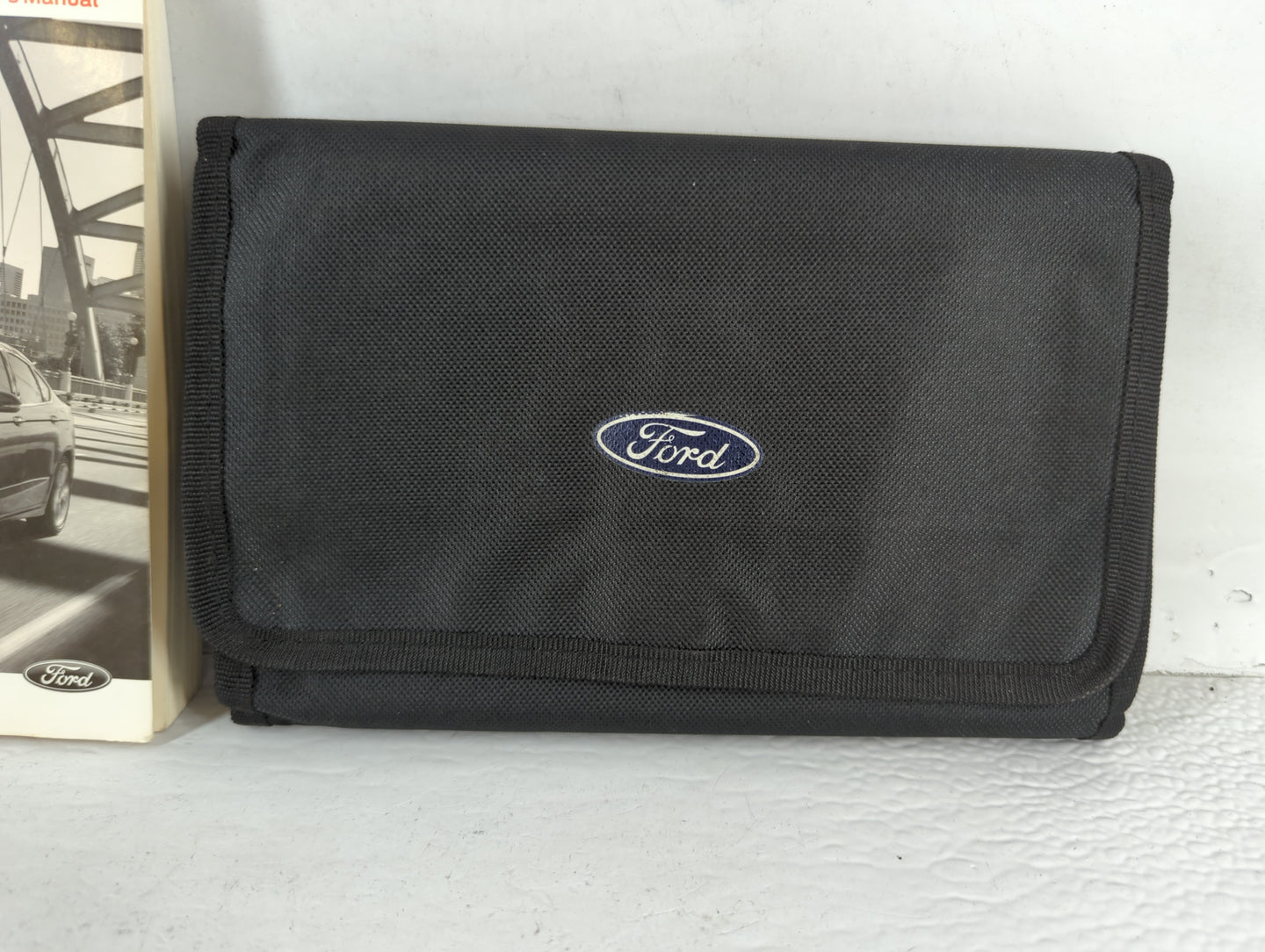 2017 Ford Fusion Owners Manual Book Guide P/N:HE5J 19A321 AB OEM Used Auto Parts - Oemusedautoparts1.com