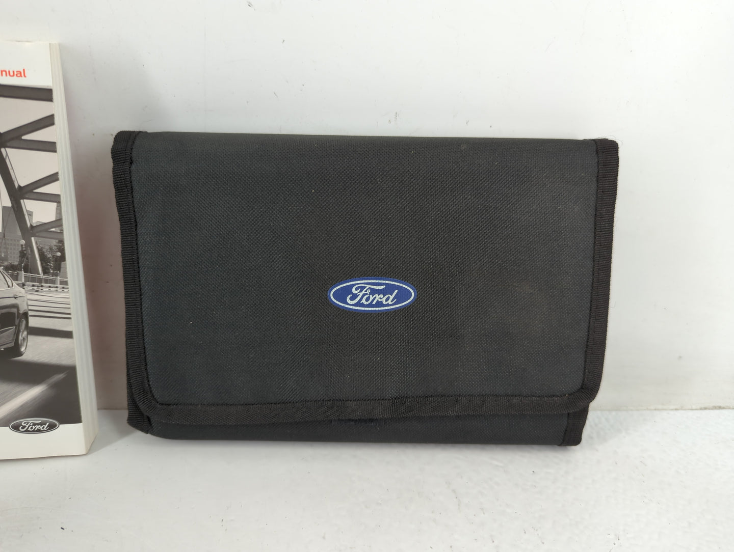 2017 Ford Fusion Owners Manual Book Guide P/N:HE5J 19A321 AB OEM Used Auto Parts - Oemusedautoparts1.com