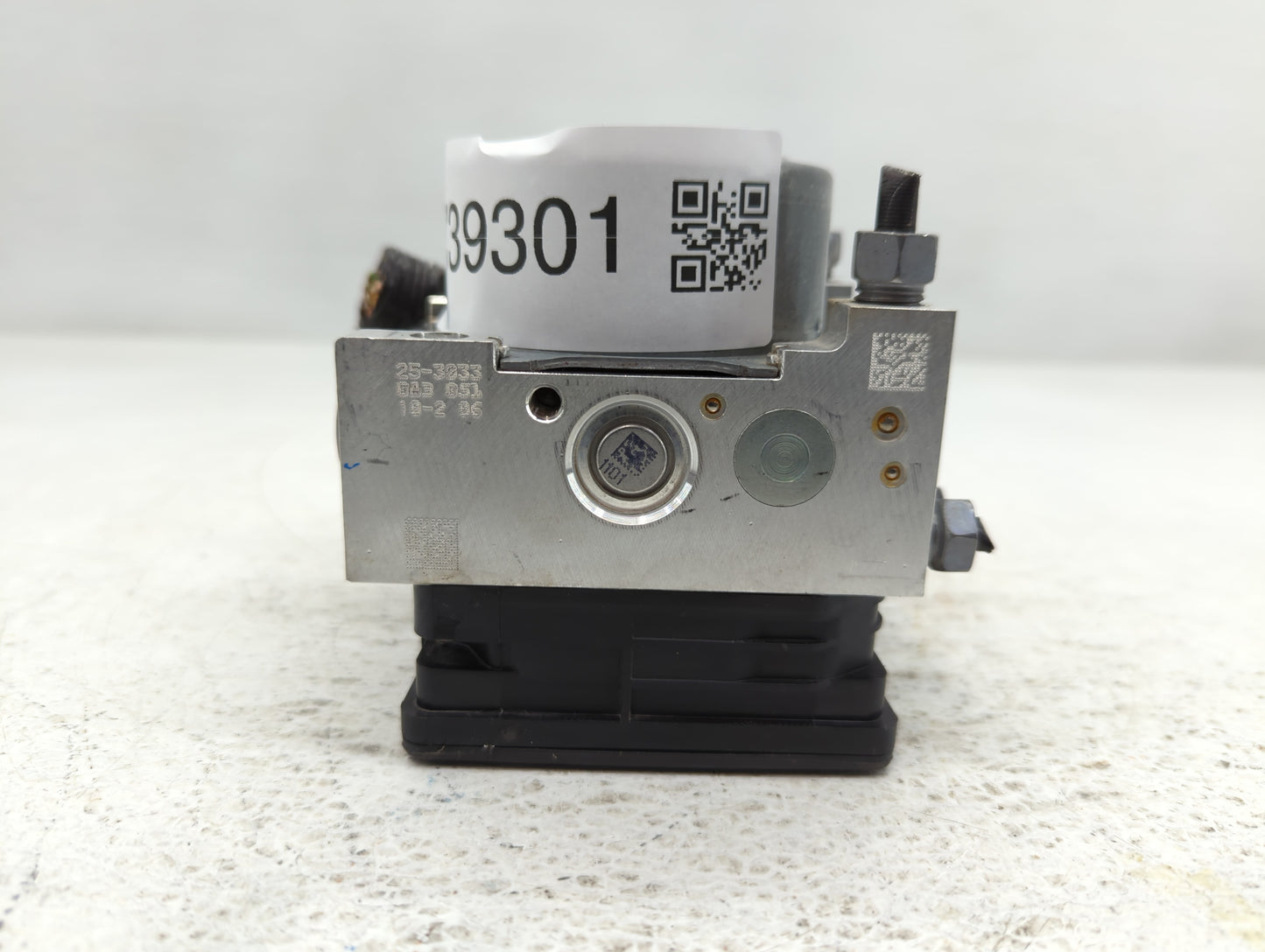 2017-2018 Ford Fusion ABS Pump Control Module Replacement P/N:HG9C-2B373-BH HG9C-2B373-BG Fits Fits 2017 2018 OEM Used Auto 