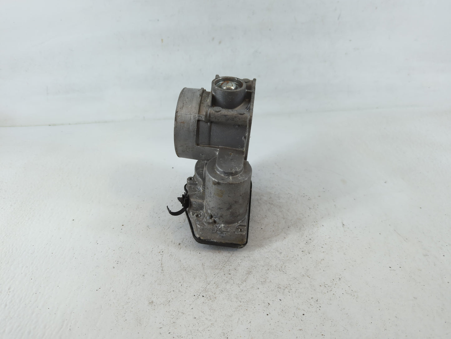 2013-2020 Ford Fusion Throttle Body P/N:DS7E-9F991-AJ Fits Fits 2013 2014 2015 2016 2017 2018 2019 2020 2021 2022 OEM Used A
