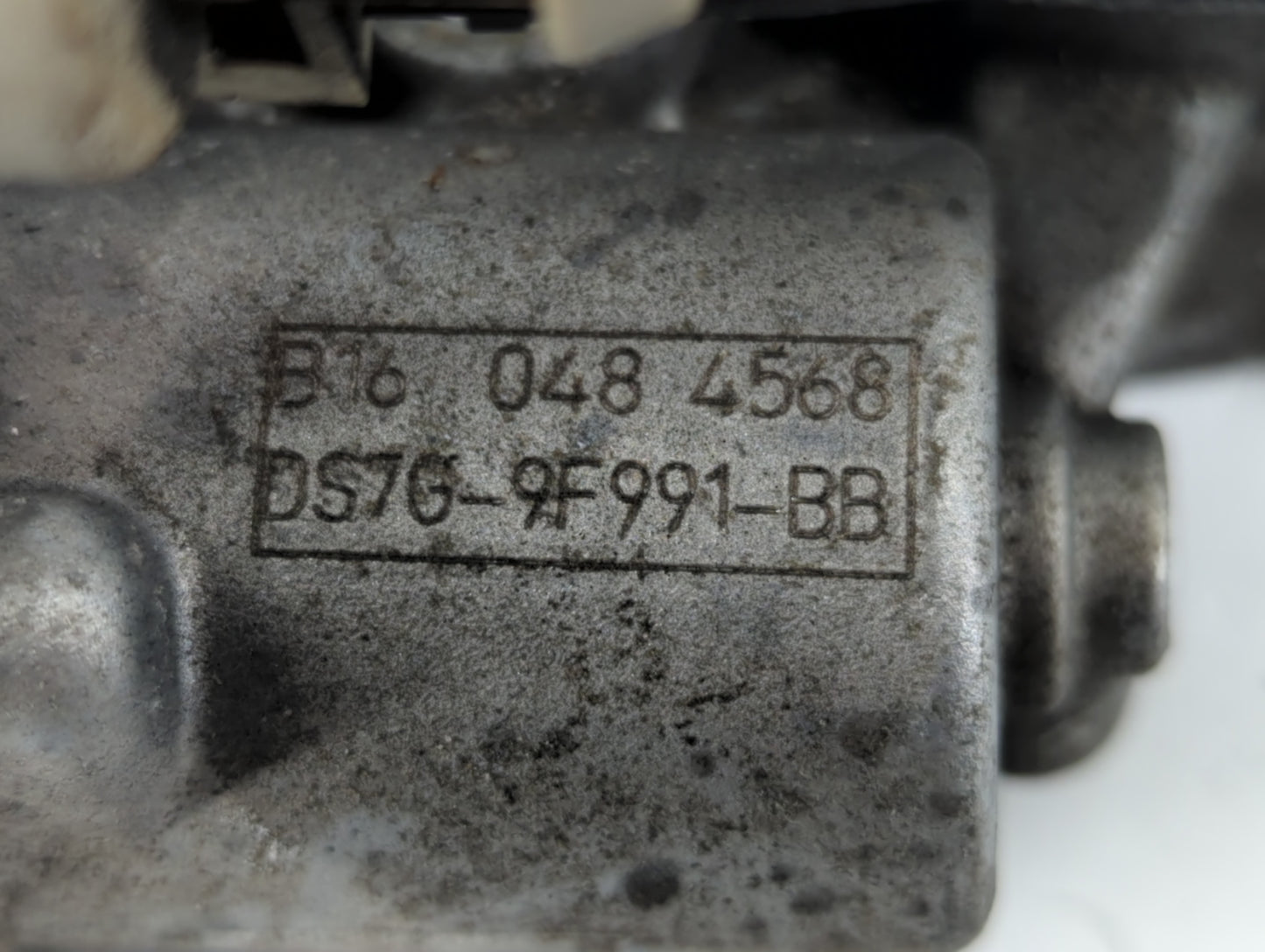 2014-2020 Ford Fusion Throttle Body P/N:DS7G-9F991-BB Fits Fits 2014 2015 2016 2017 2018 2019 2020 OEM Used Auto Parts - Oem
