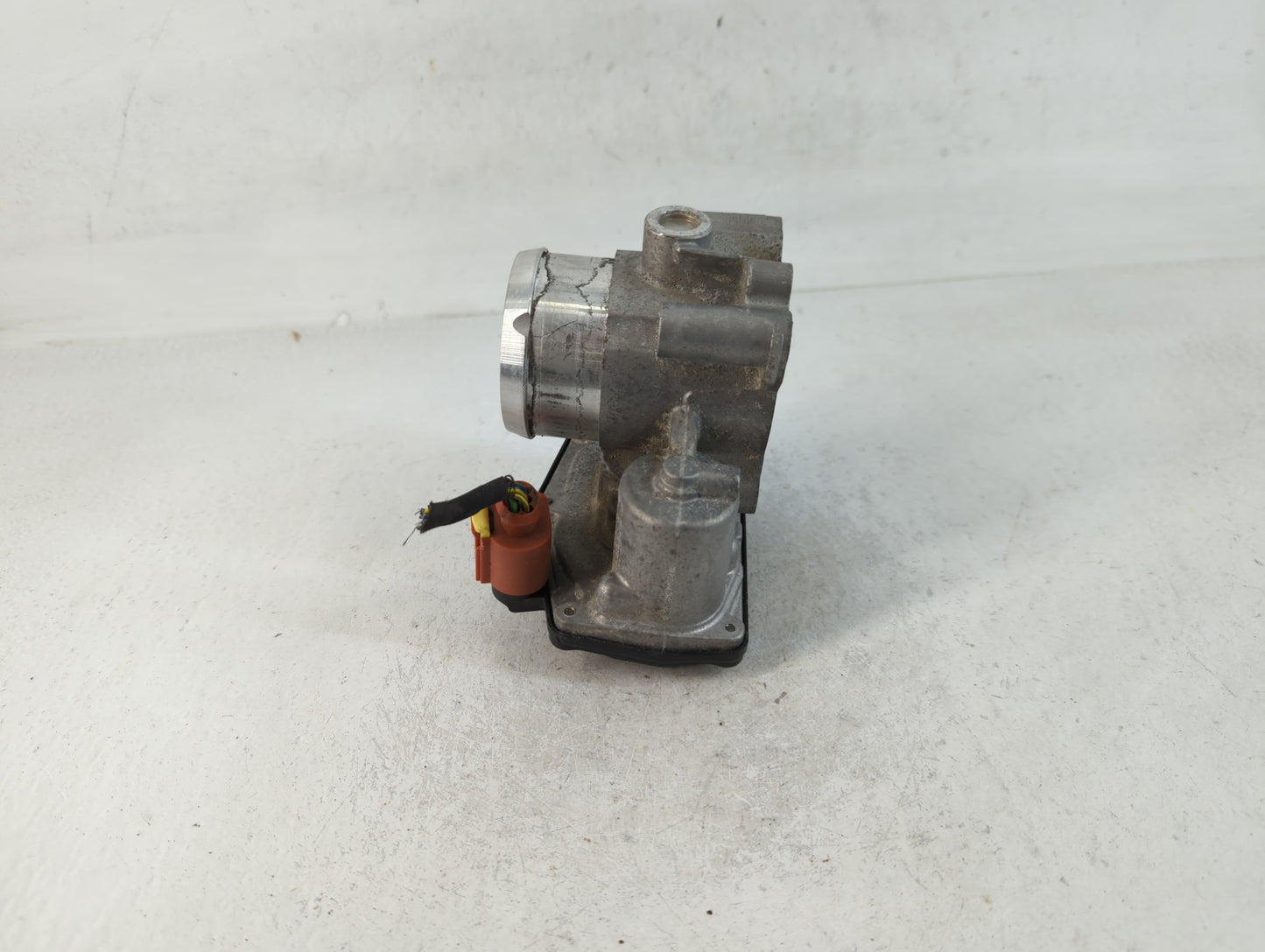 2014-2020 Ford Fusion Throttle Body P/N:DS7G-9F991-BB Fits Fits 2014 2015 2016 2017 2018 2019 2020 OEM Used Auto Parts - Oem