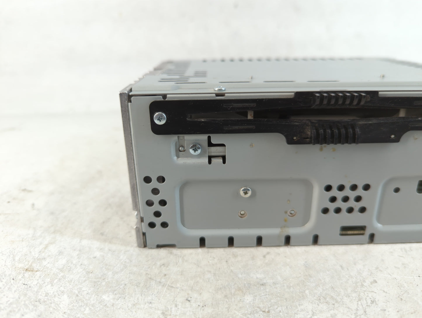 2017-2020 Ford Fusion Am Fm Cd Player Radio Receiver - Oemusedautoparts1.com