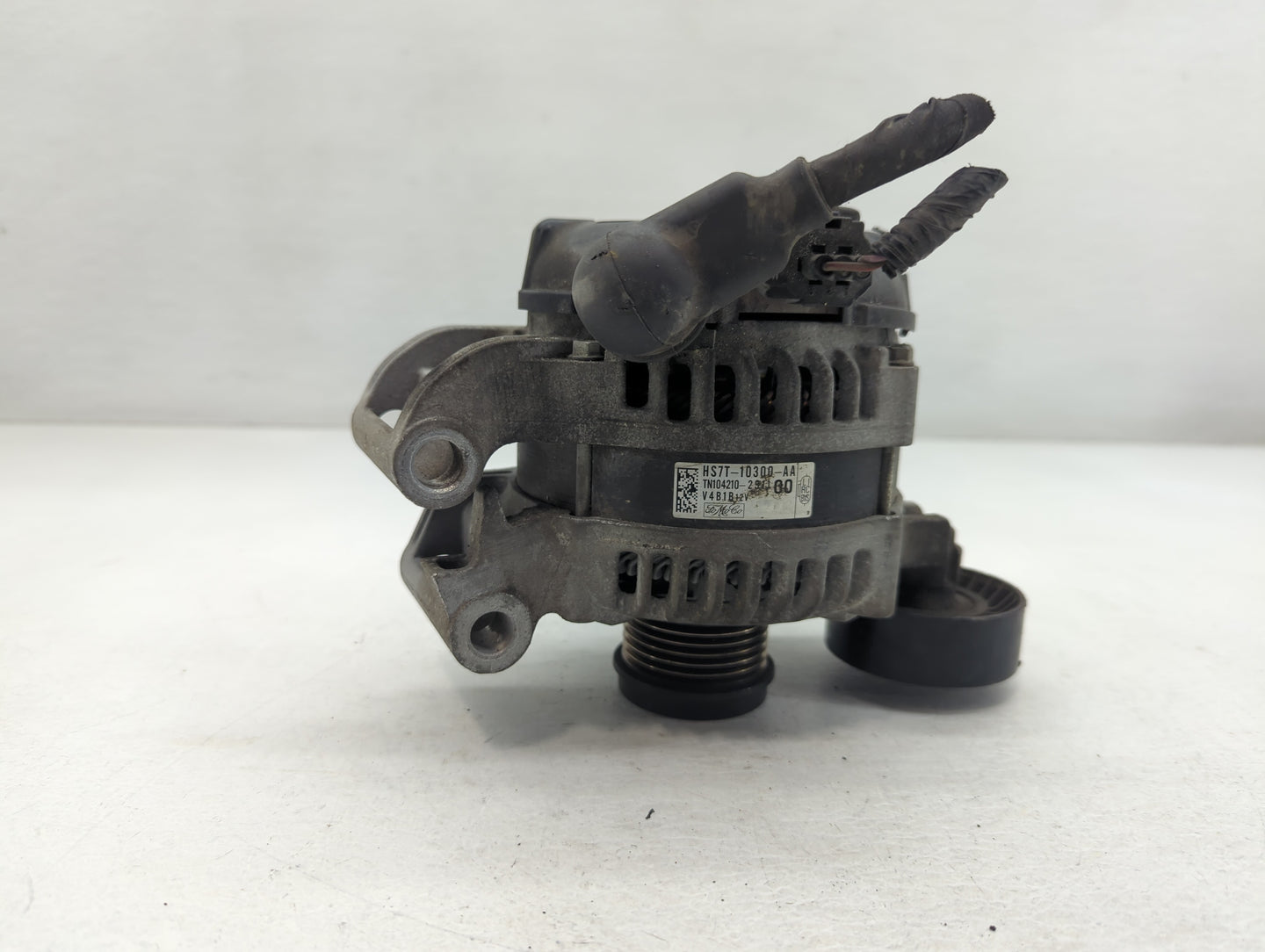 2016-2020 Ford Fusion Alternator Replacement Generator Charging Assembly Engine OEM P/N:TN104210-2911 HS7T-10300-AA Fits OEM