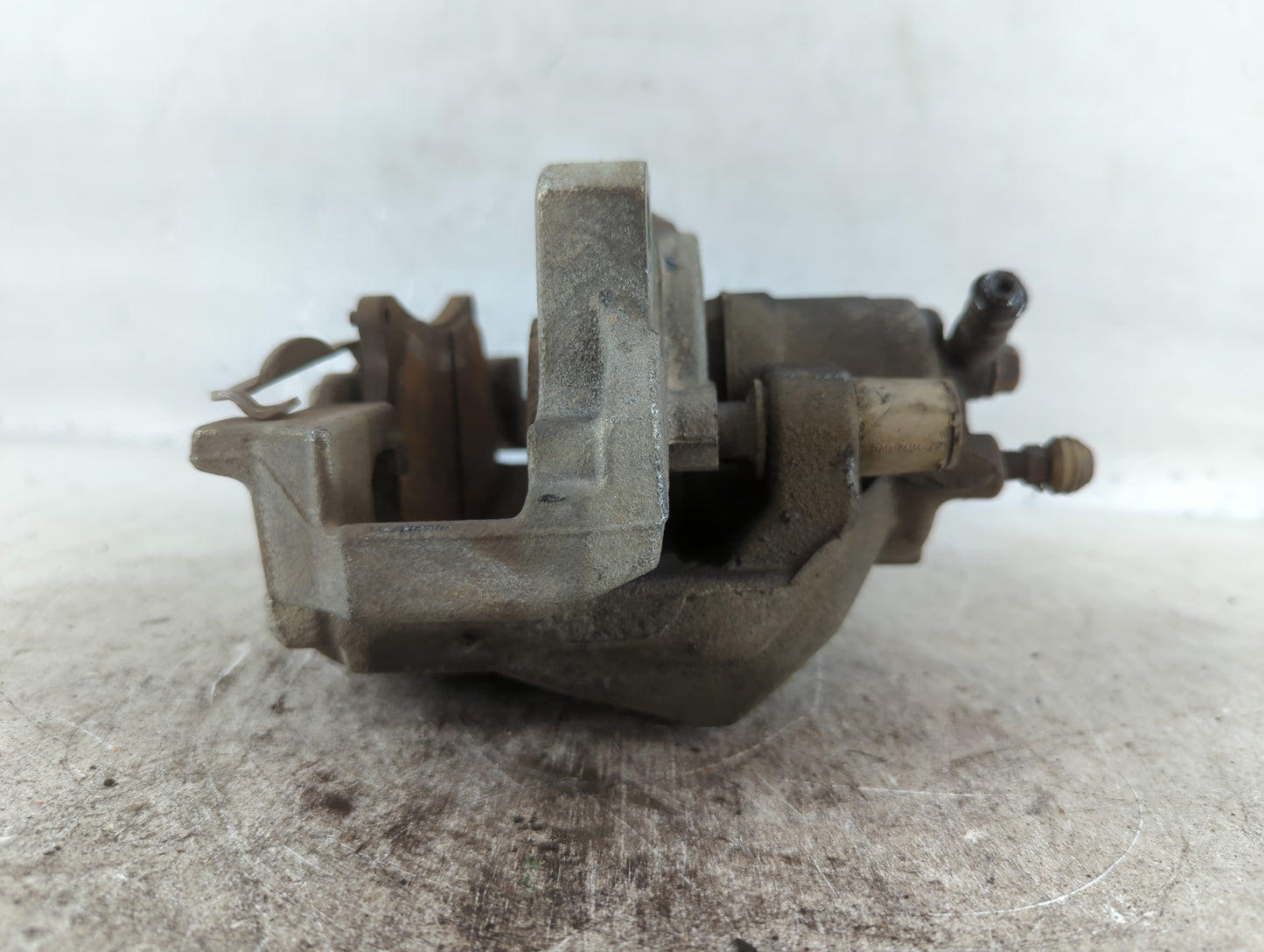 2013-2020 Ford Fusion Front Passenger Right Brake Caliper - Oemusedautoparts1.com