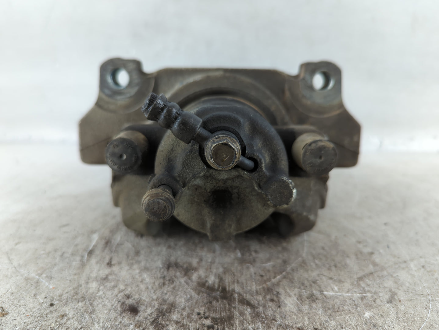 2013-2020 Ford Fusion Front Passenger Right Brake Caliper - Oemusedautoparts1.com