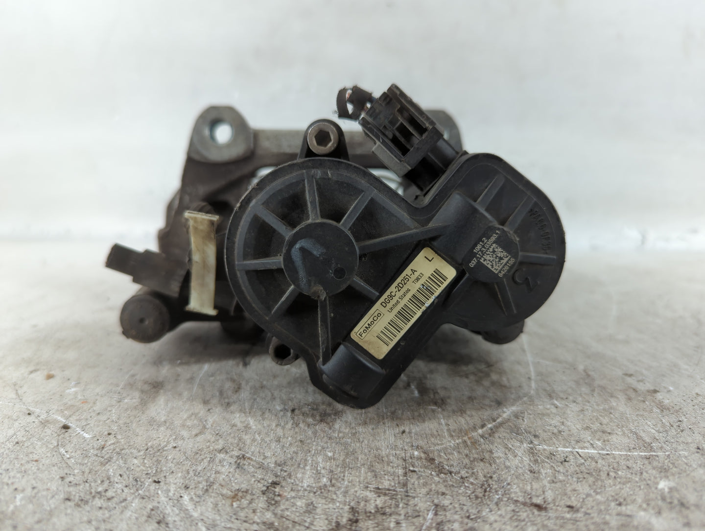 2013-2020 Ford Fusion Front Driver Left Brake Caliper - Oemusedautoparts1.com