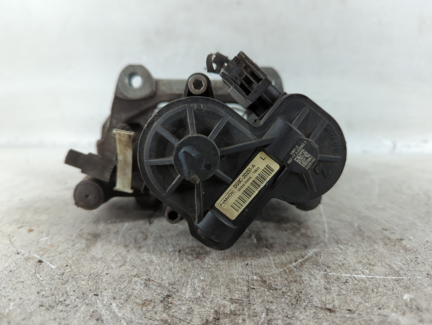 2013-2020 Ford Fusion Front Driver Left Brake Caliper - Oemusedautoparts1.com