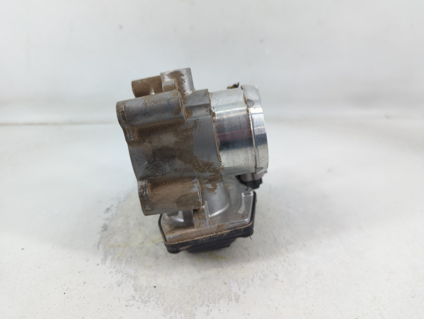 2014-2020 Ford Fusion Throttle Body P/N:DS7G-9F991-BB Fits Fits 2014 2015 2016 2017 2018 2019 2020 OEM Used Auto Parts - Oem