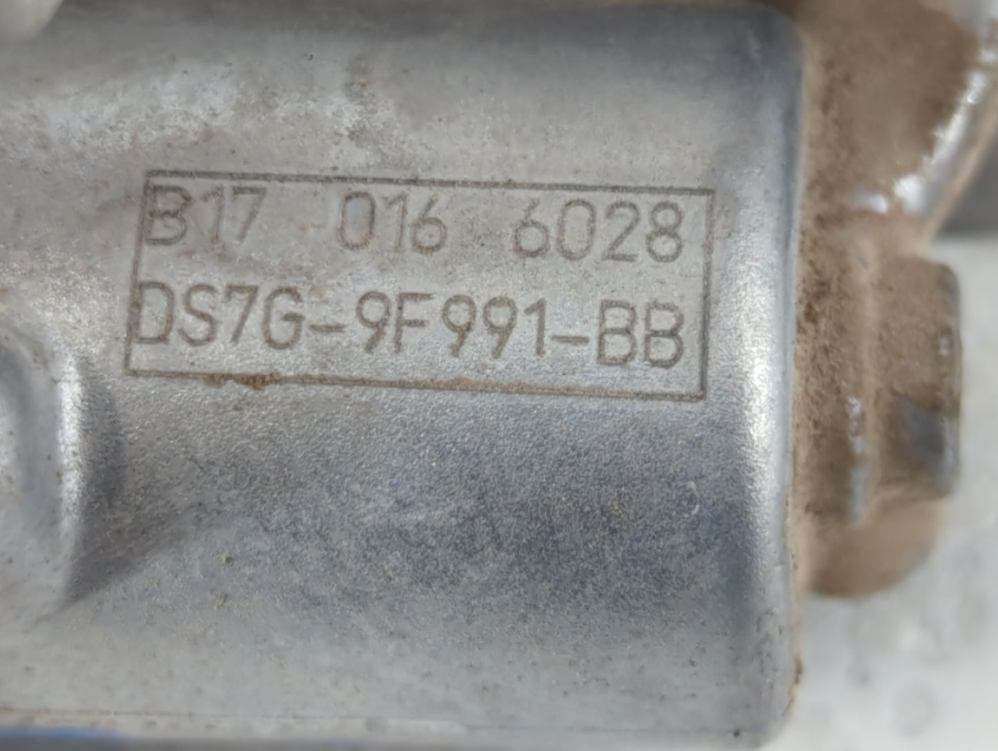 2014-2020 Ford Fusion Throttle Body P/N:DS7G-9F991-BB Fits Fits 2014 2015 2016 2017 2018 2019 2020 OEM Used Auto Parts - Oem