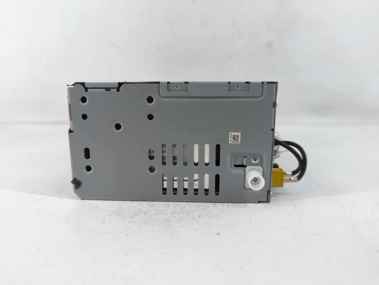 2017 Ford Fusion Radio AM FM Cd Player Receiver Replacement P/N:CQ-FJ25E4UMB Fits OEM Used Auto Parts - Oemusedautoparts1.co