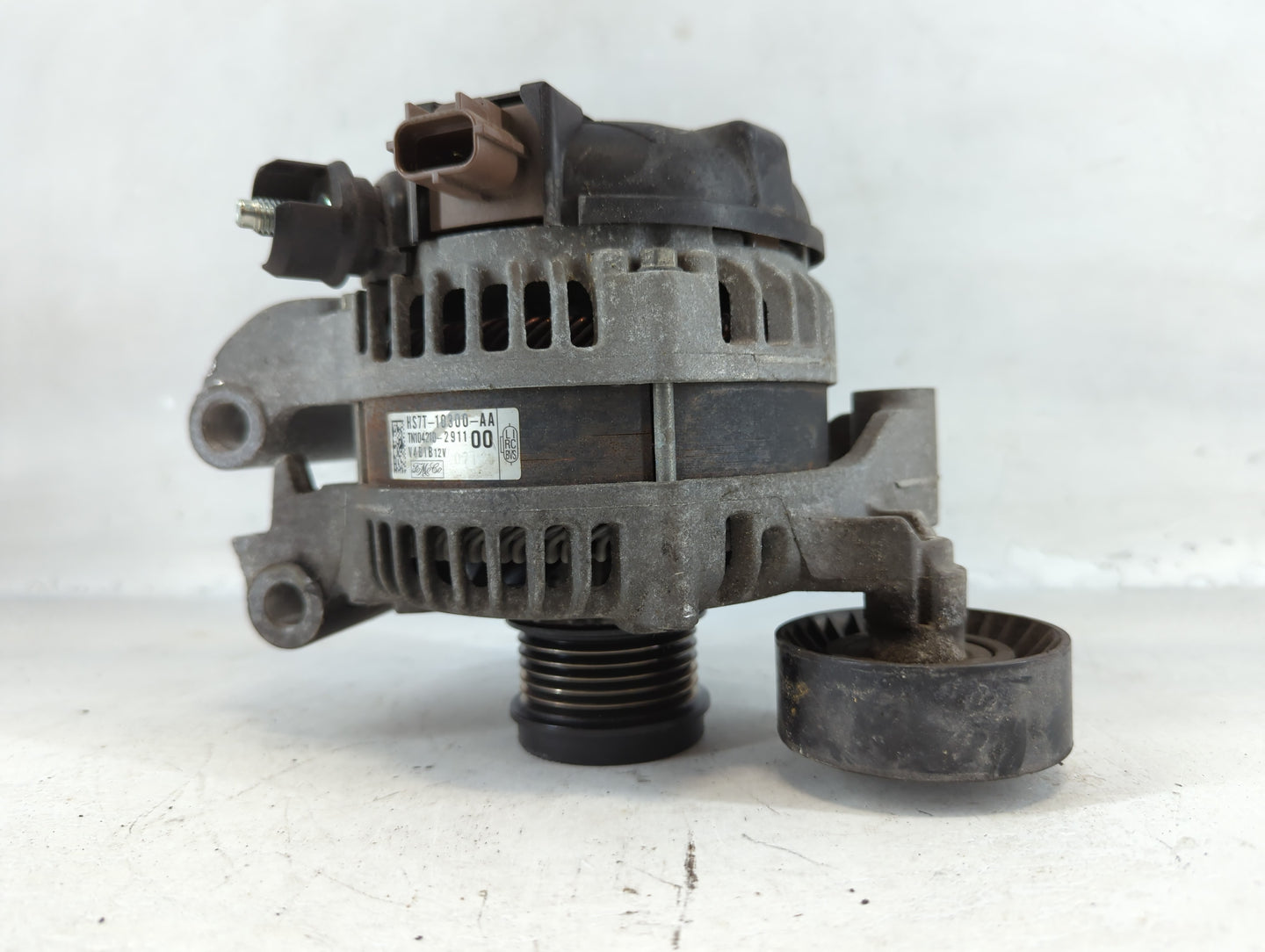 2016-2020 Ford Fusion Alternator Replacement Generator Charging Assembly Engine OEM P/N:TN104210-2911 HS7T-10300-AA Fits OEM