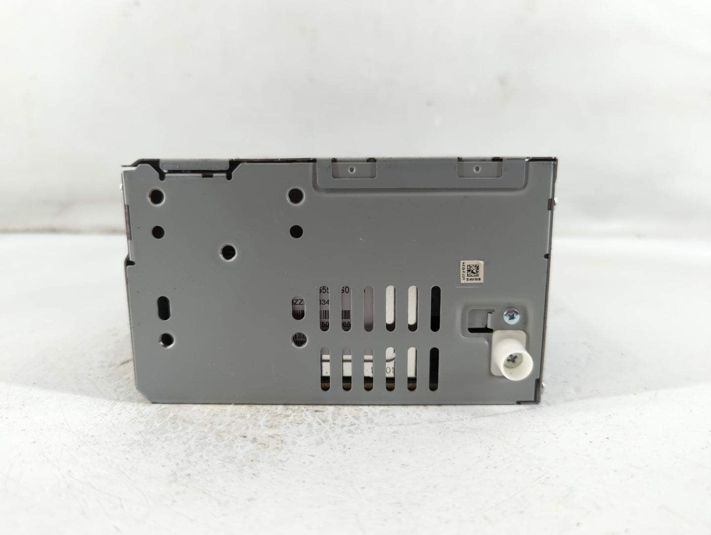 2017 Ford Fusion Radio AM FM Cd Player Receiver Replacement P/N:CQ-FJ25E4UMB Fits OEM Used Auto Parts - Oemusedautoparts1.co