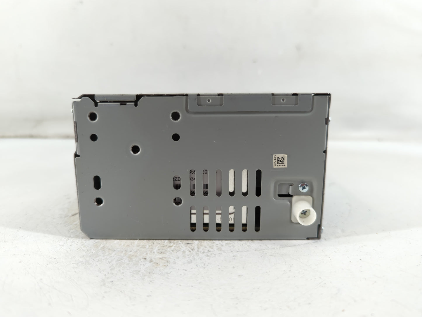 2017 Ford Fusion Radio AM FM Cd Player Receiver Replacement P/N:CQ-FJ25E4UMB Fits OEM Used Auto Parts - Oemusedautoparts1.co