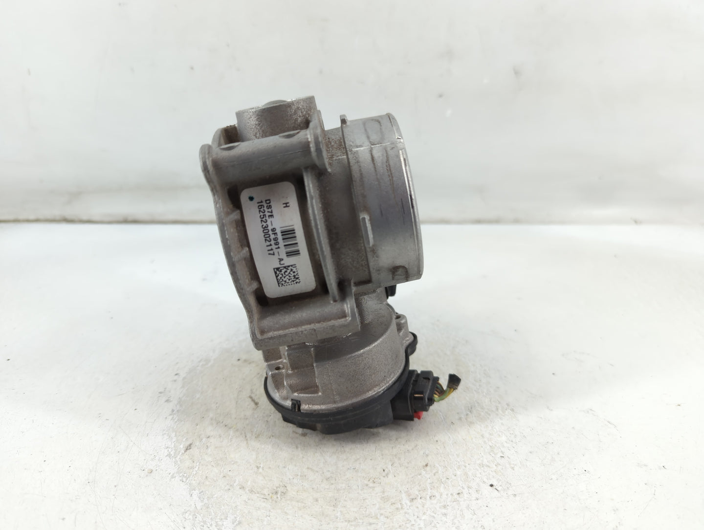 2013-2020 Ford Fusion Throttle Body P/N:DS7E-9F991-AJ Fits Fits 2013 2014 2015 2016 2017 2018 2019 2020 2021 2022 OEM Used A