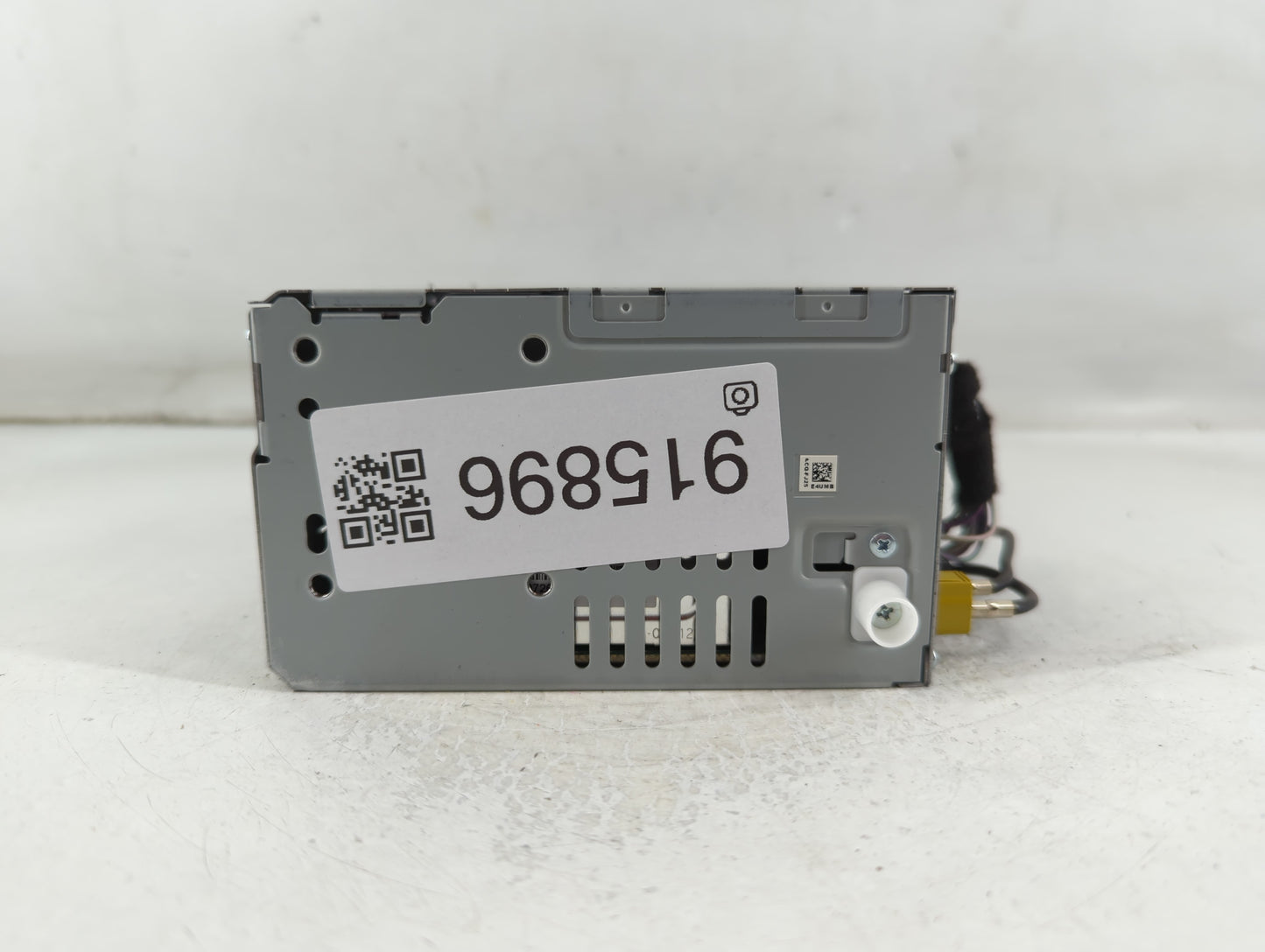 2017 Ford Fusion Radio AM FM Cd Player Receiver Replacement P/N:CQ-FJ25E4UMB Fits OEM Used Auto Parts - Oemusedautoparts1.co