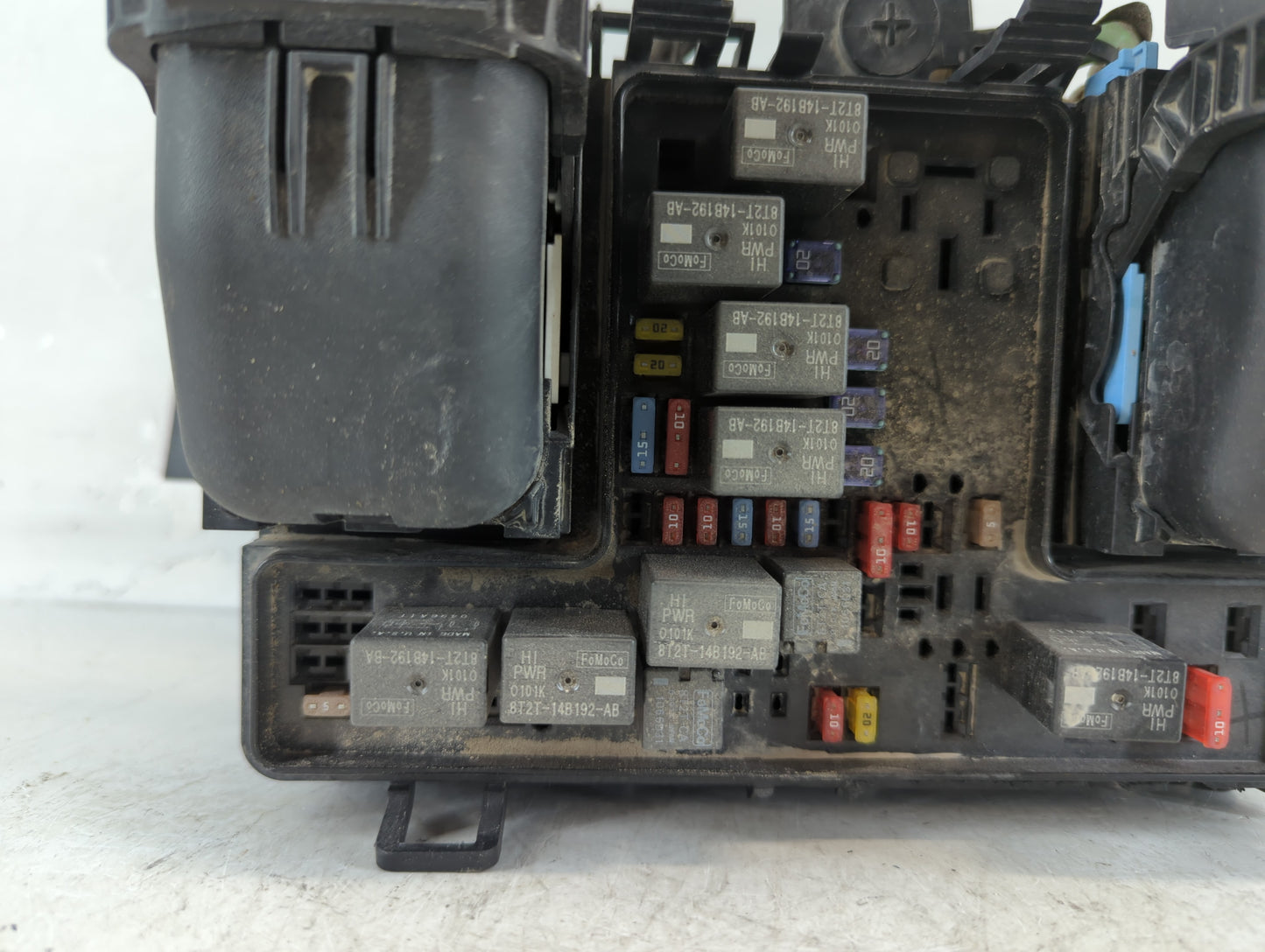 2017-2020 Ford Fusion Fusebox Fuse Box Panel Relay Module P/N:HG9T14D068AC Fits Fits 2017 2018 2019 2020 OEM Used Auto Parts