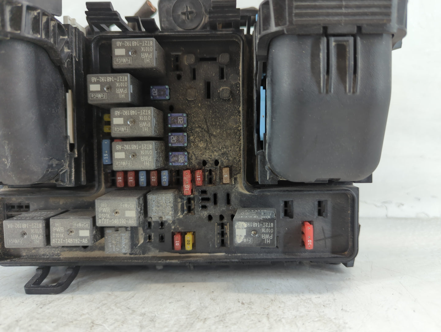 2017-2020 Ford Fusion Fusebox Fuse Box Panel Relay Module P/N:HG9T14D068AC Fits Fits 2017 2018 2019 2020 OEM Used Auto Parts