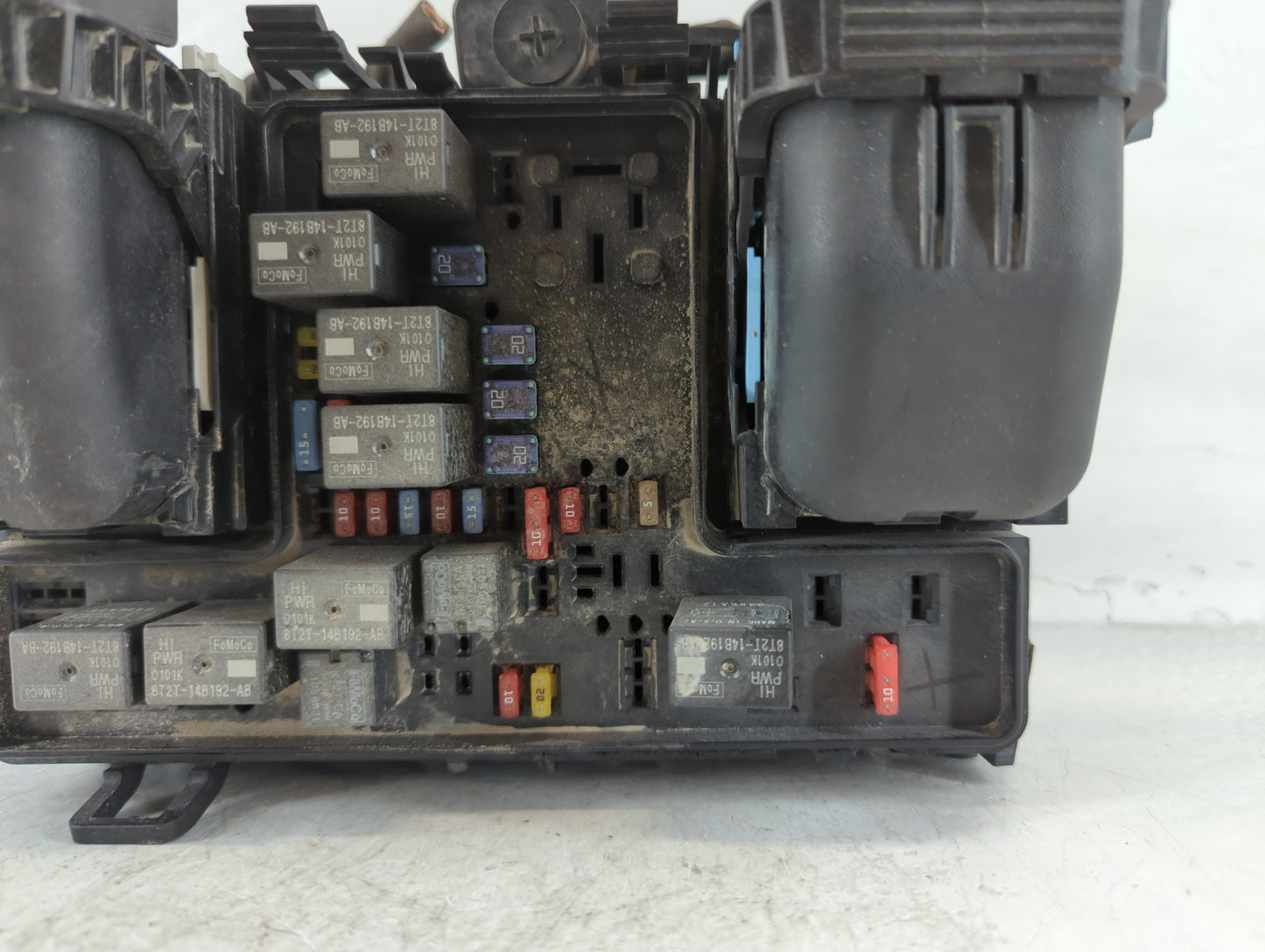 2017-2020 Ford Fusion Fusebox Fuse Box Panel Relay Module P/N:HG9T14D068AC Fits Fits 2017 2018 2019 2020 OEM Used Auto Parts