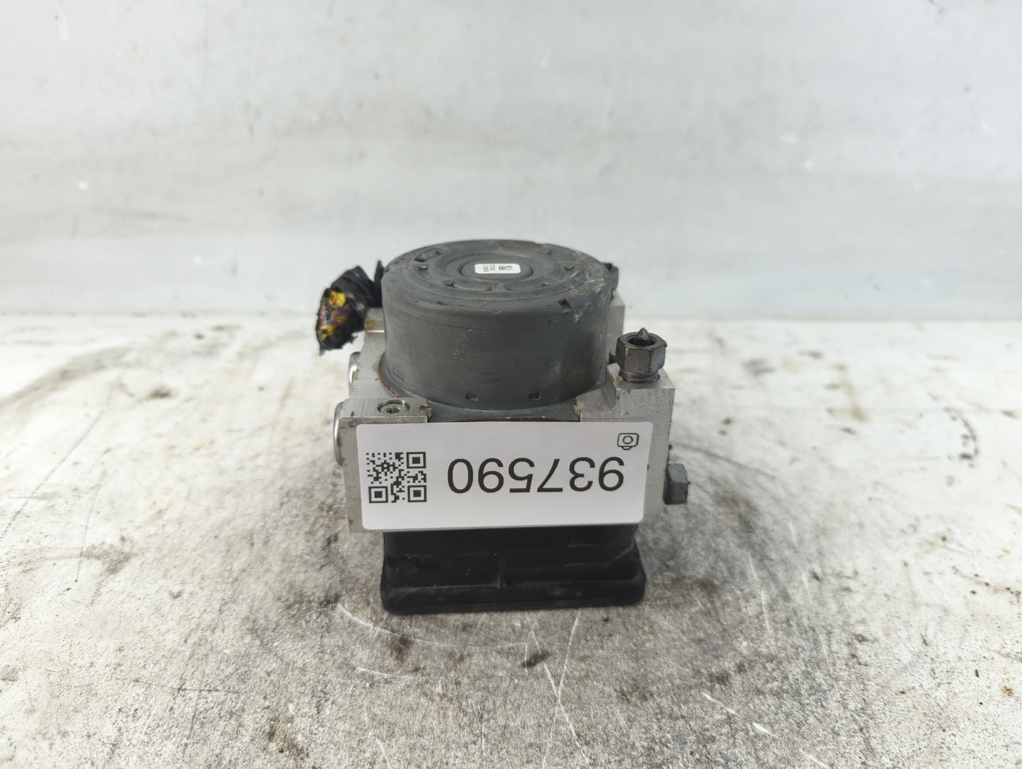2017-2018 Ford Fusion ABS Pump Control Module Replacement P/N:HG9C-2B373-BG HG9C-2B373-BH Fits Fits 2017 2018 OEM Used Auto 
