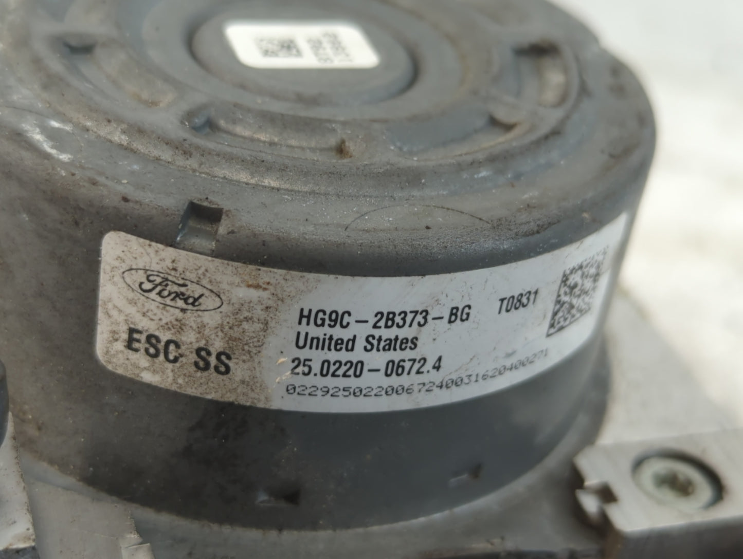 2017-2018 Ford Fusion ABS Pump Control Module Replacement P/N:HG9C-2B373-BG HG9C-2B373-BH Fits Fits 2017 2018 OEM Used Auto 