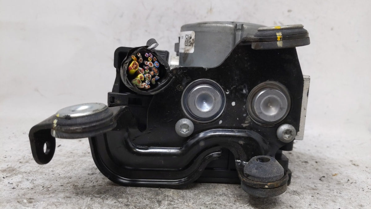 2017-2018 Ford Fusion Anti-Lock Brake ABS Pump Module Actuator OEM P/N:HG9C-2B373-BG Fits Fits 2017 2018 OEM Used Auto Parts