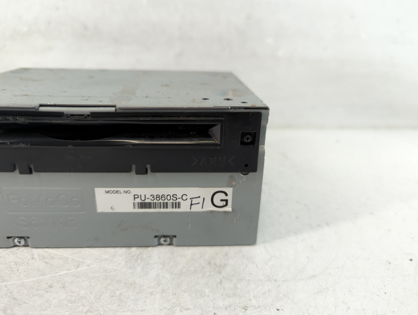 2017-2018 Ford Mustang Radio AM FM Cd Player Receiver Replacement P/N:HR3T-19C107-EB Fits Fits 2017 2018 OEM Used Auto Parts