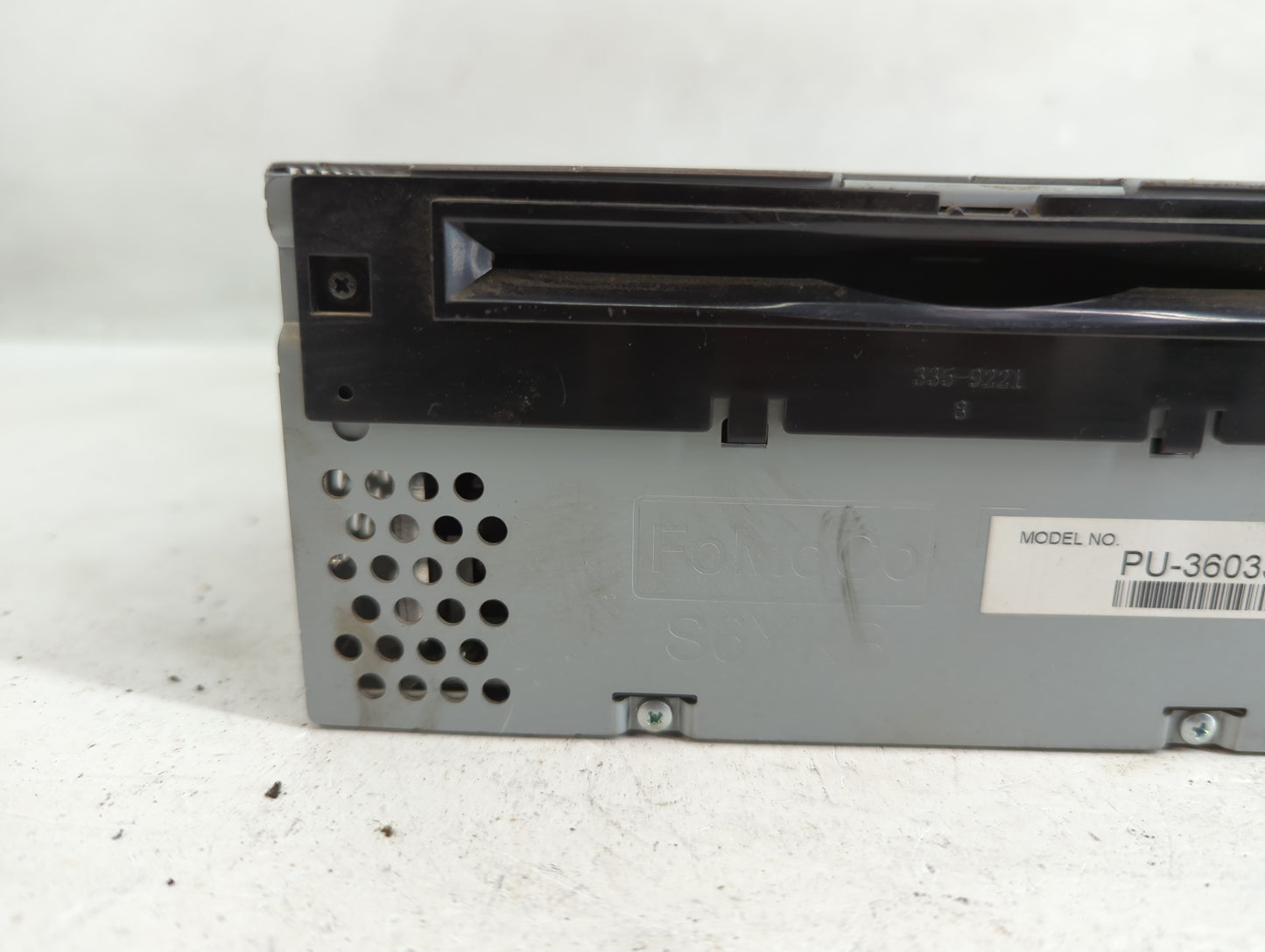 2017-2018 Ford Mustang Radio AM FM Cd Player Receiver Replacement P/N:HR3T-19C107-DC Fits Fits 2017 2018 OEM Used Auto Parts