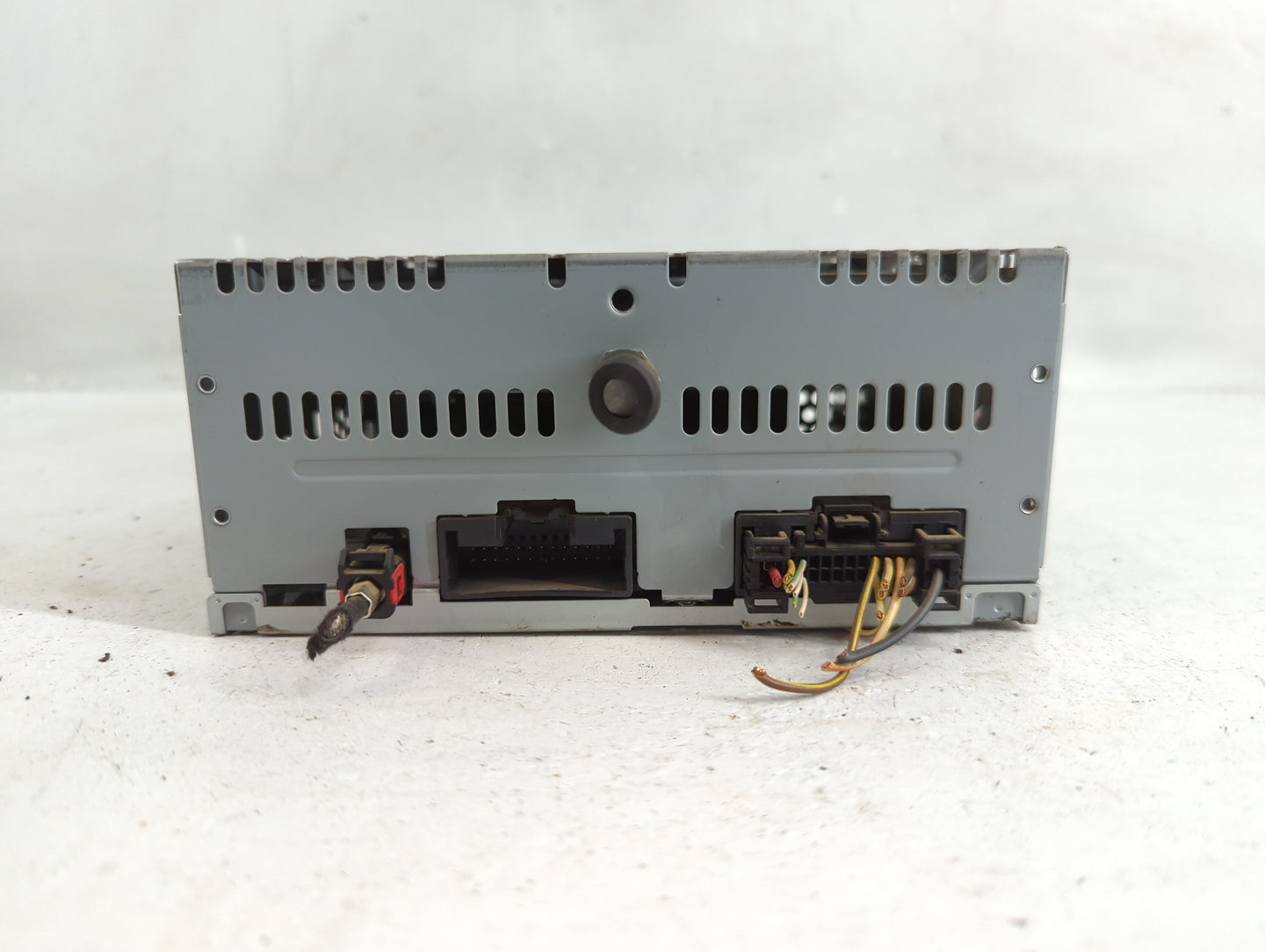 2017-2018 Ford Mustang Radio AM FM Cd Player Receiver Replacement P/N:HR3T-19C107-DC Fits Fits 2017 2018 OEM Used Auto Parts