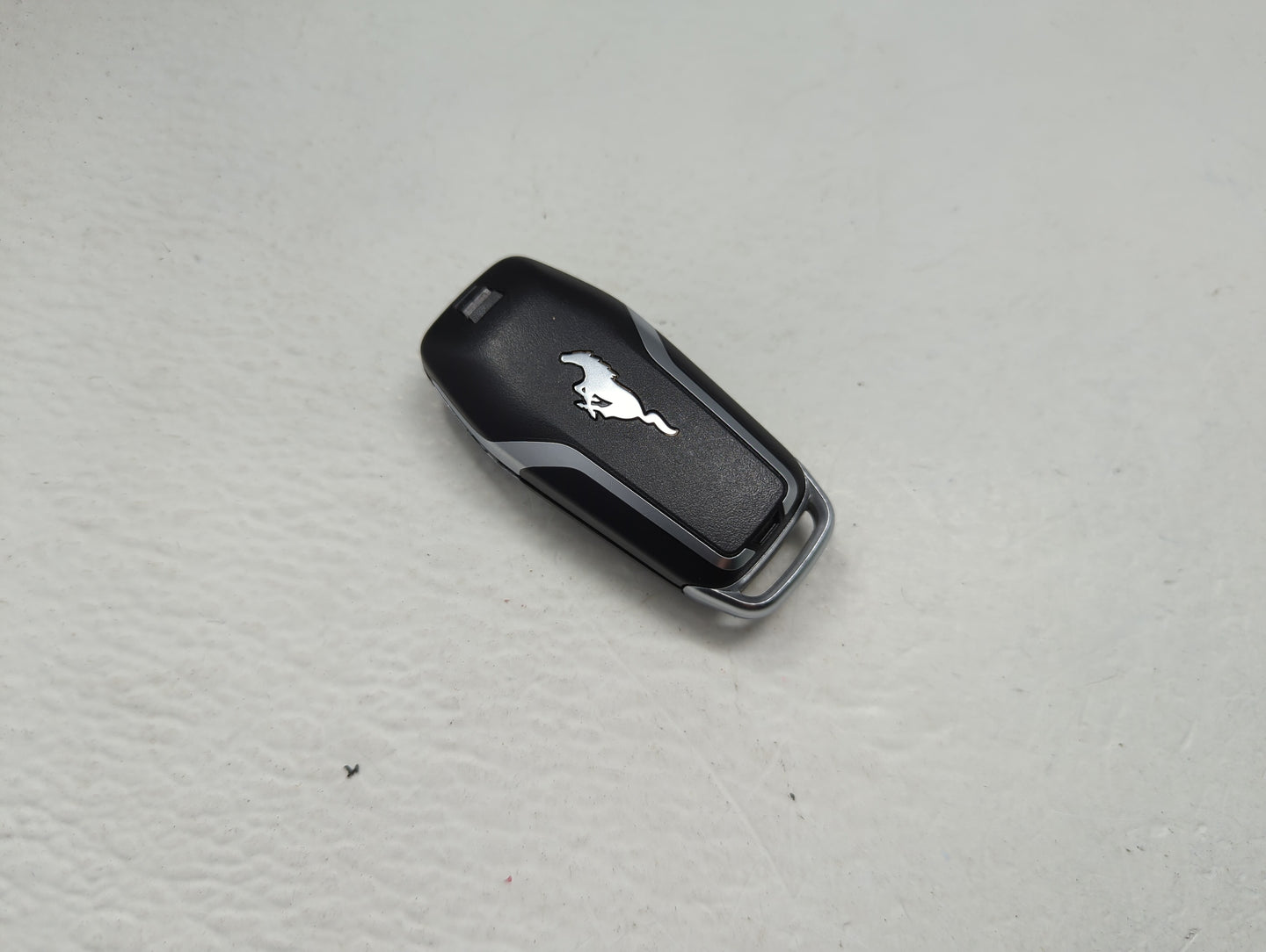 Ford Mustang Keyless Entry Remote Fob M3N-A2C31243300 DS7T-15K601-CM 5 buttons - Oemusedautoparts1.com