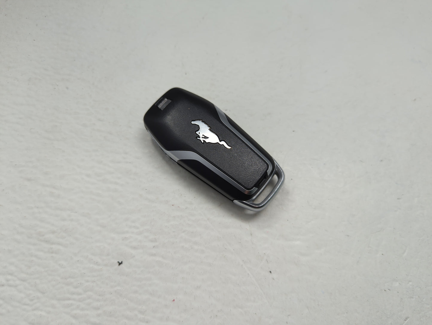 Ford Mustang Keyless Entry Remote Fob M3N-A2C31243300 DS7T-15K601-CM 5 buttons - Oemusedautoparts1.com
