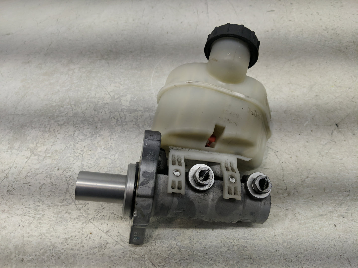 2015-2022 Ford Mustang Brake Master Cylinder - Oemusedautoparts1.com