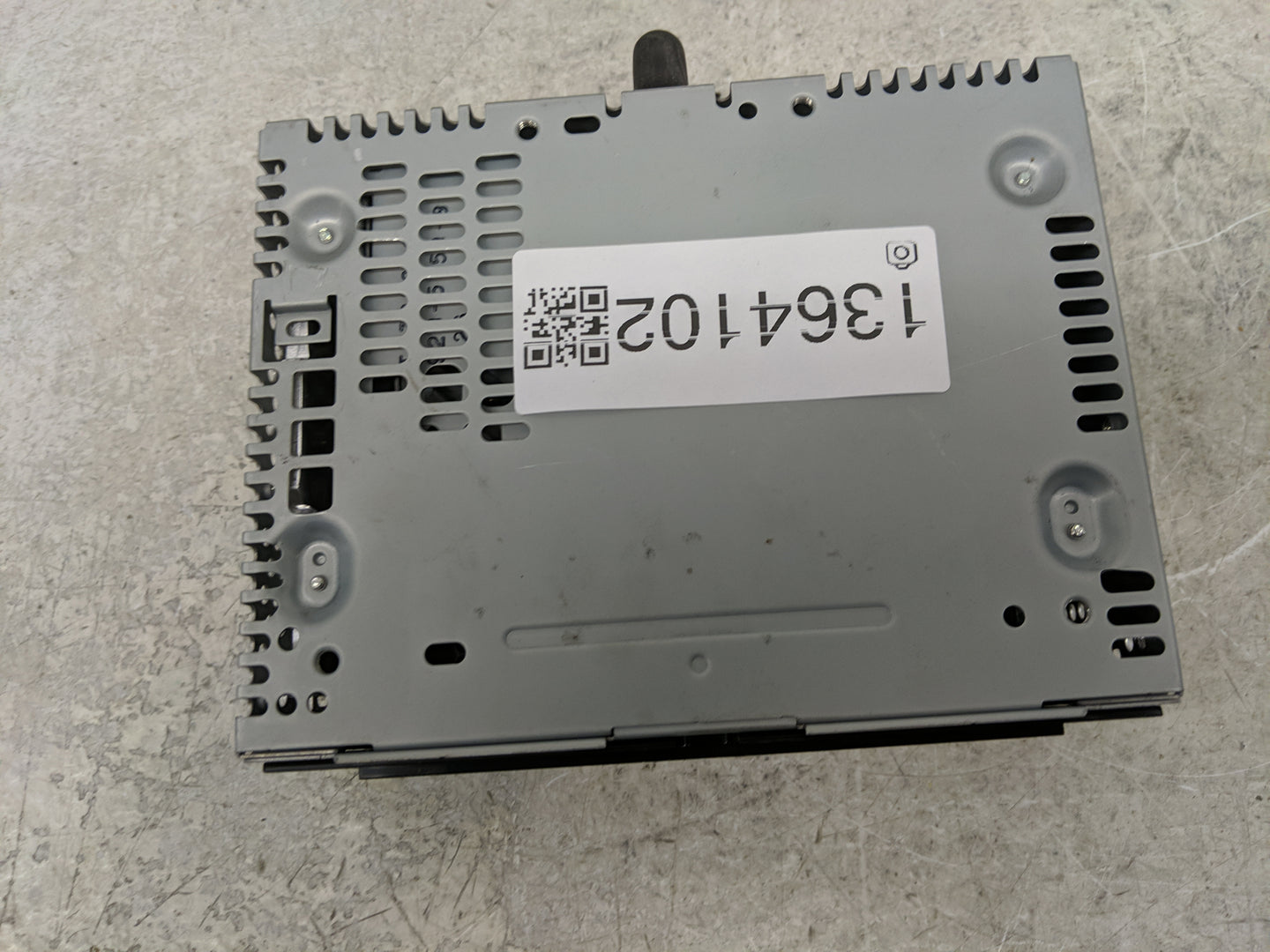2017 Ford Mustang Radio AM FM Cd Player Receiver Replacement P/N:HR3T-19C107-DB Fits OEM Used Auto Parts - Oemusedautoparts1