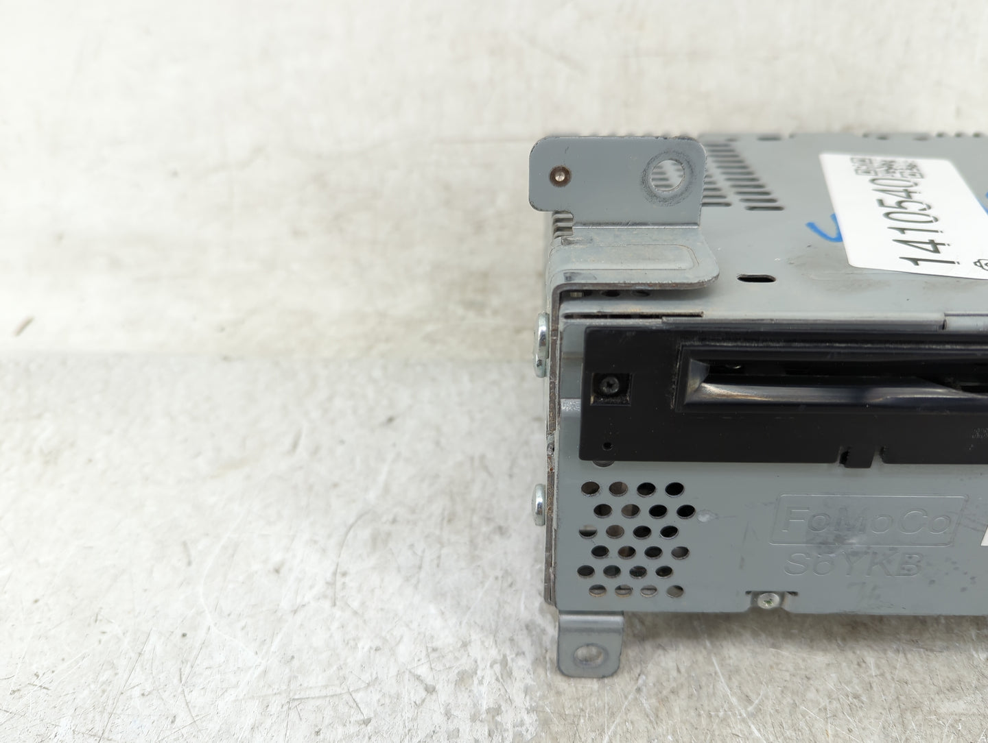 2016-2017 Ford Mustang Radio AM FM Cd Player Receiver Replacement P/N:GR3T-19C107-AB Fits Fits 2016 2017 OEM Used Auto Parts