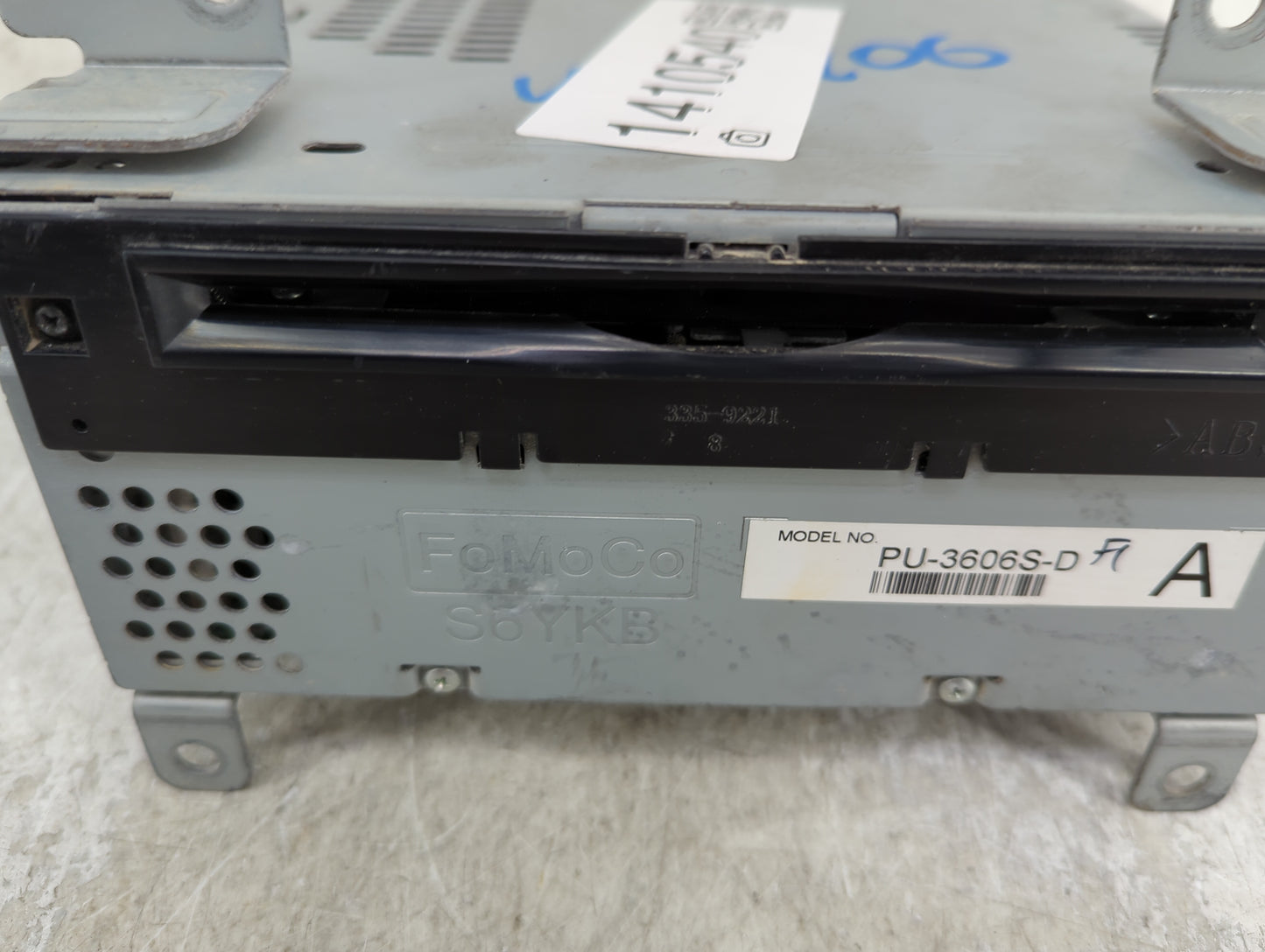 2016-2017 Ford Mustang Radio AM FM Cd Player Receiver Replacement P/N:GR3T-19C107-AB Fits Fits 2016 2017 OEM Used Auto Parts