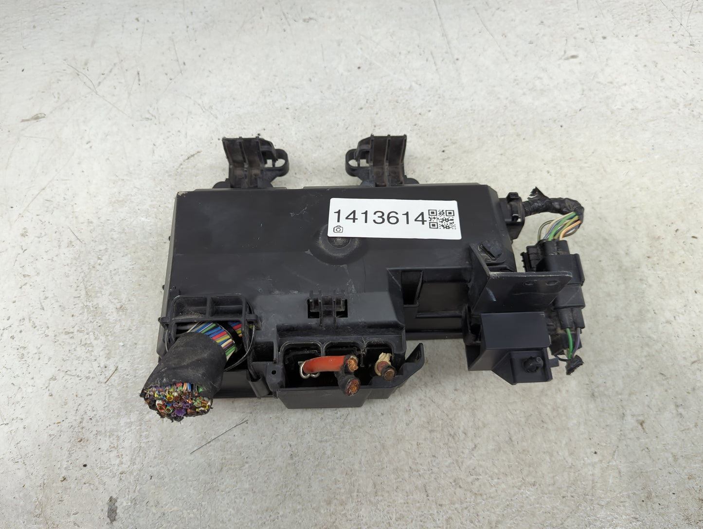 2016-2017 Ford Mustang Fusebox Fuse Box Panel Relay Module Fits Fits 2016 2017 OEM Used Auto Parts - Oemusedautoparts1.com