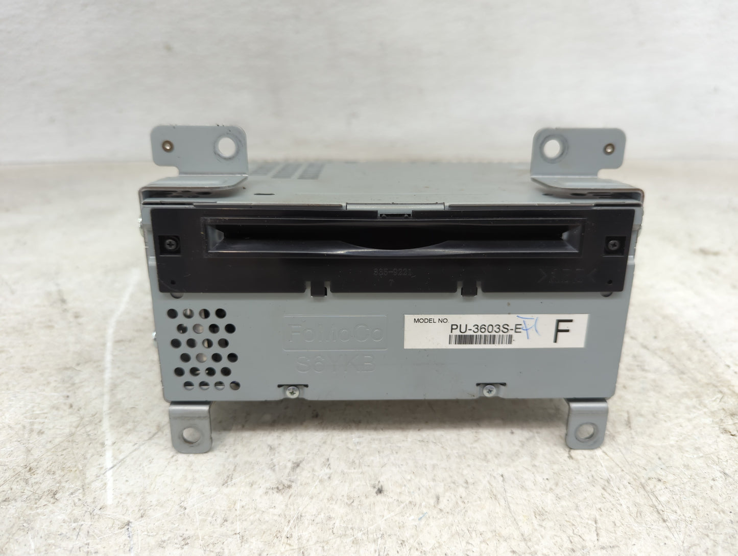 2017 Ford Mustang Radio AM FM Cd Player Receiver Replacement P/N:HR3T-19C107-DB Fits OEM Used Auto Parts - Oemusedautoparts1